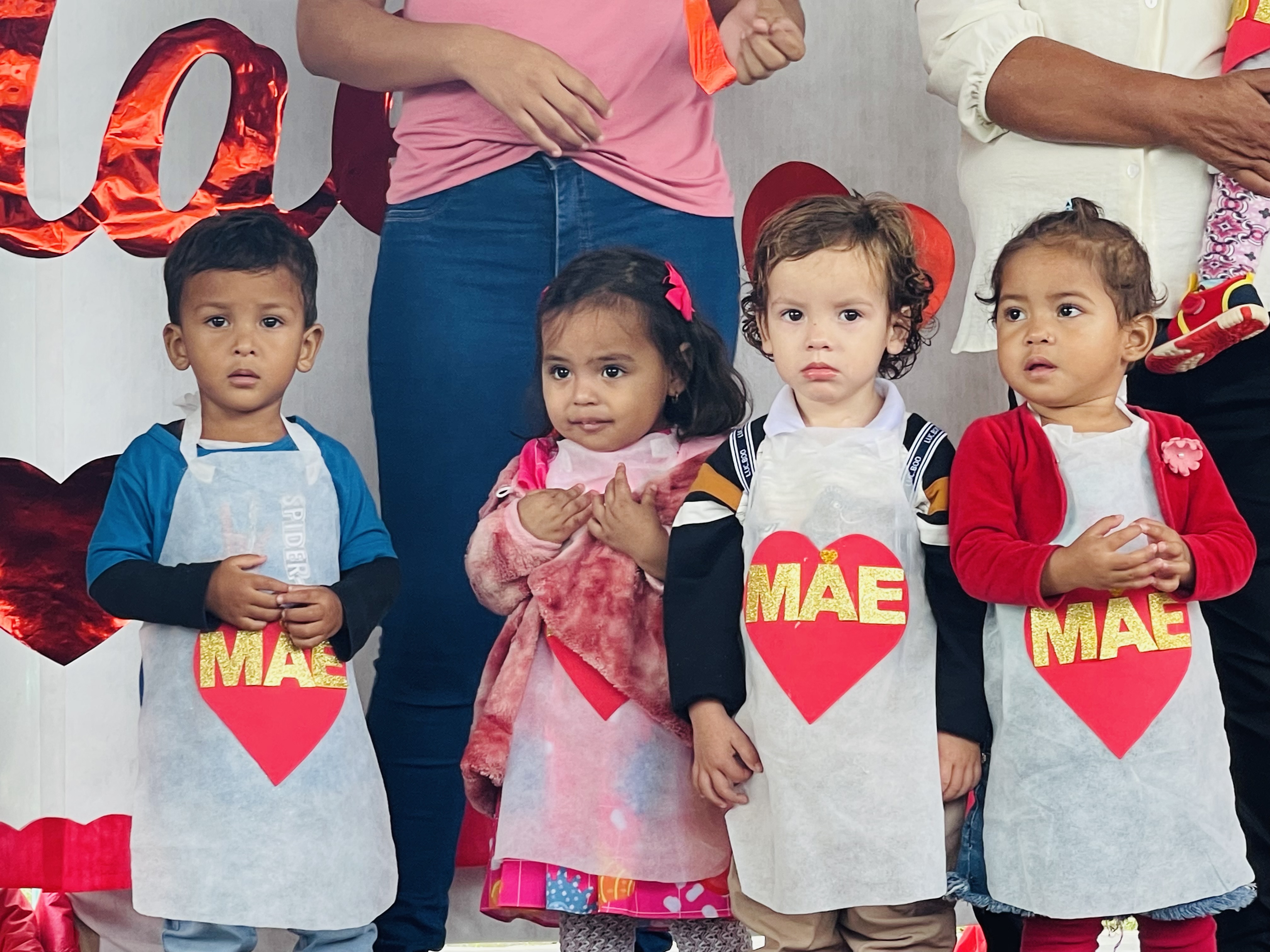 Prefeitura Municipal Comemora o Dia das Mães nas Instituições Infantis