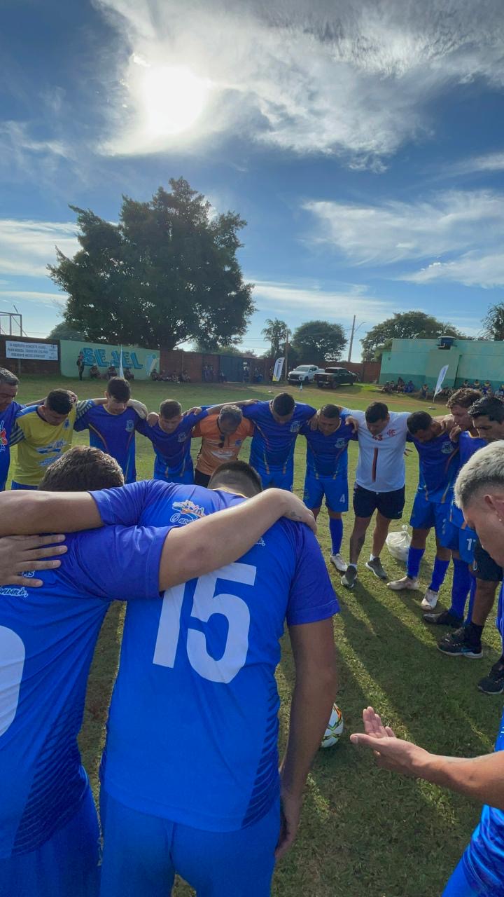 Esforço Conjunto: Prefeito Nelson Cintra e Vereador Elbio Balta investiram no time de Porto Murtinho para Copa Assomasul