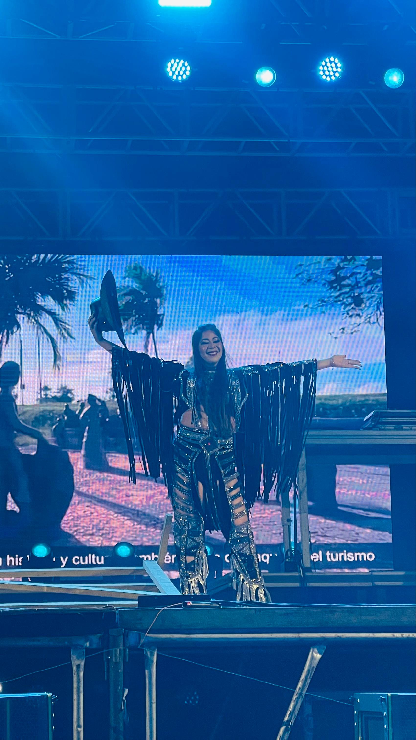 Emoção e encanto: Coroação da nova rainha do Rodeio Show