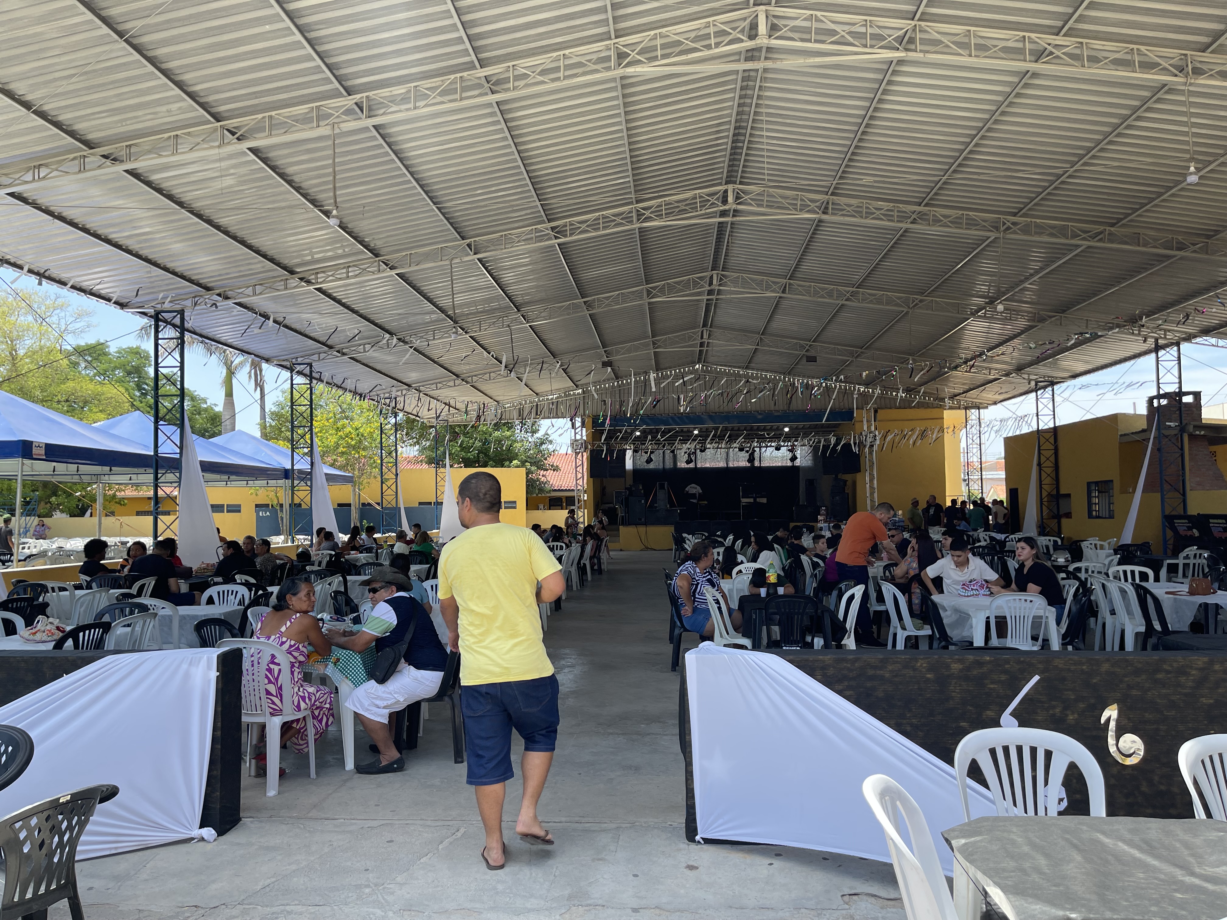 Dia do Servidor Público é comemorado com almoço especial, prêmios e show em Porto Murtinho