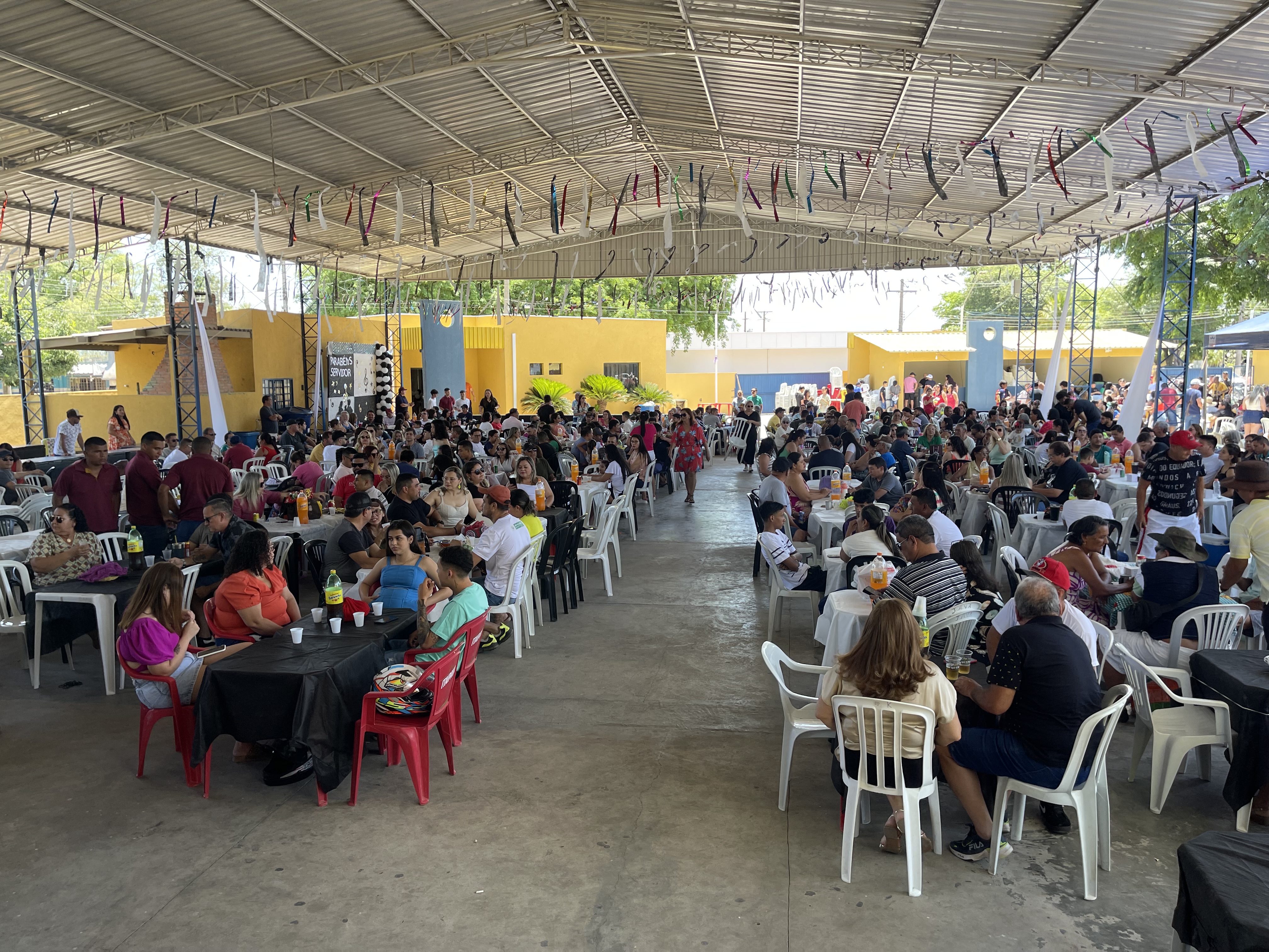 Dia do Servidor Público é comemorado com almoço especial, prêmios e show em Porto Murtinho