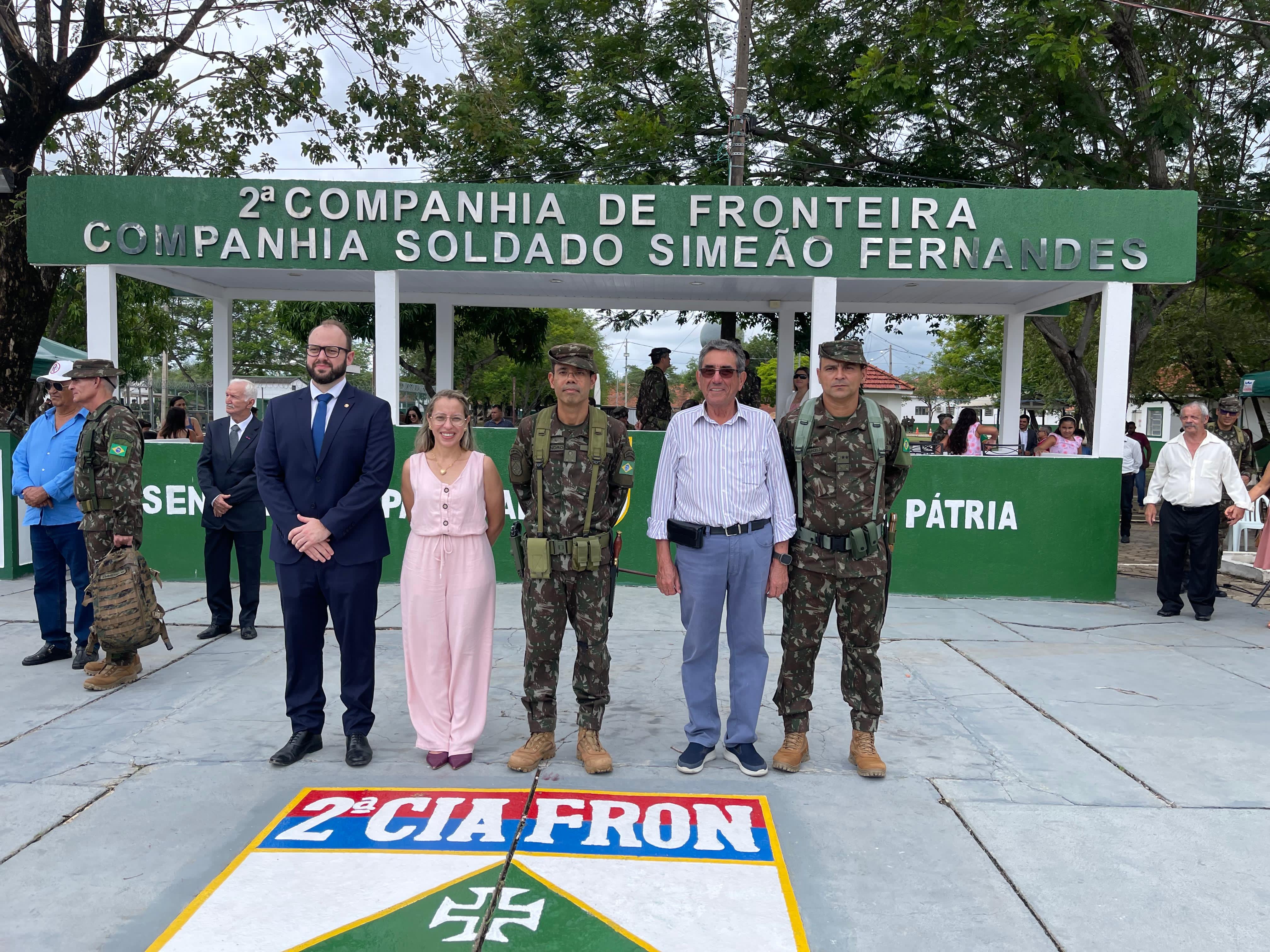 Prefeito Nelson Cintra participa da Solenidade de Passagem de Comando da 2ª Companhia de Fronteira