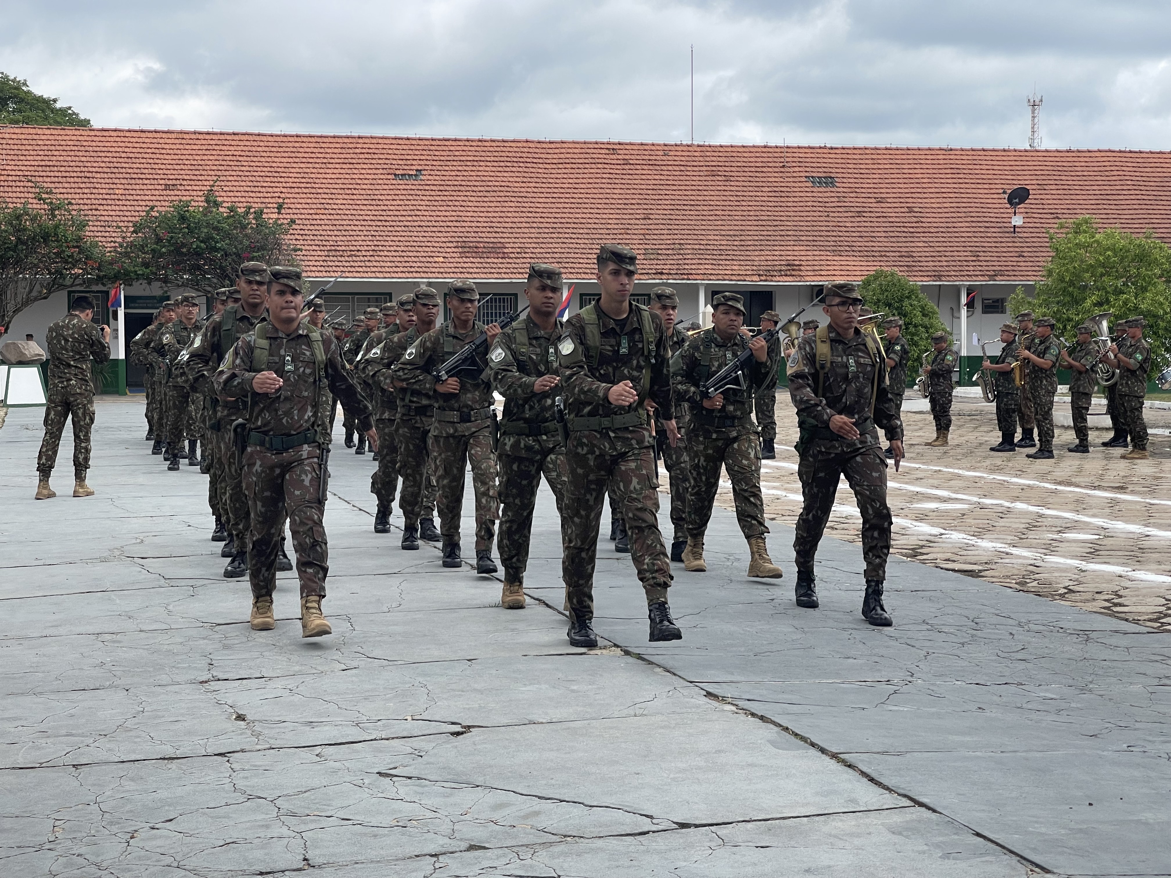 Prefeito Nelson Cintra participa da Solenidade de Passagem de Comando da 2ª Companhia de Fronteira