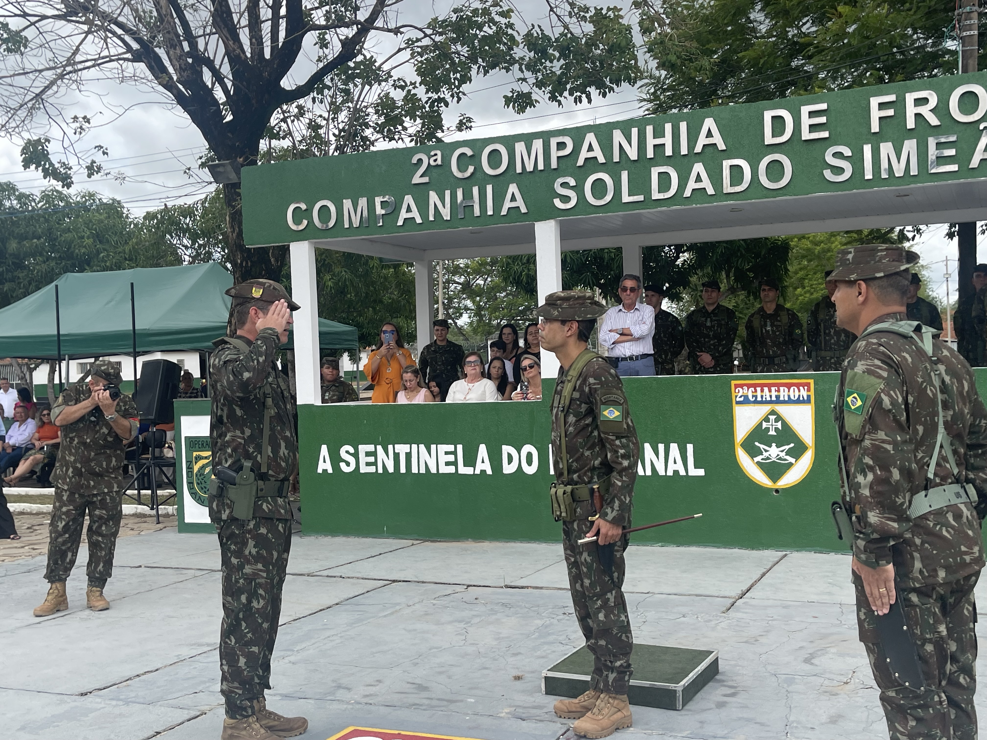 Prefeito Nelson Cintra participa da Solenidade de Passagem de Comando da 2ª Companhia de Fronteira