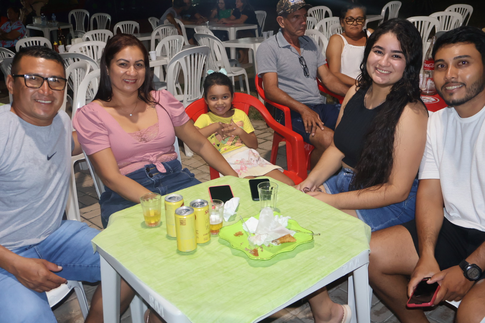 Projeto Musical “A Chalana” encanta público na Feira Livre de Porto Murtinho