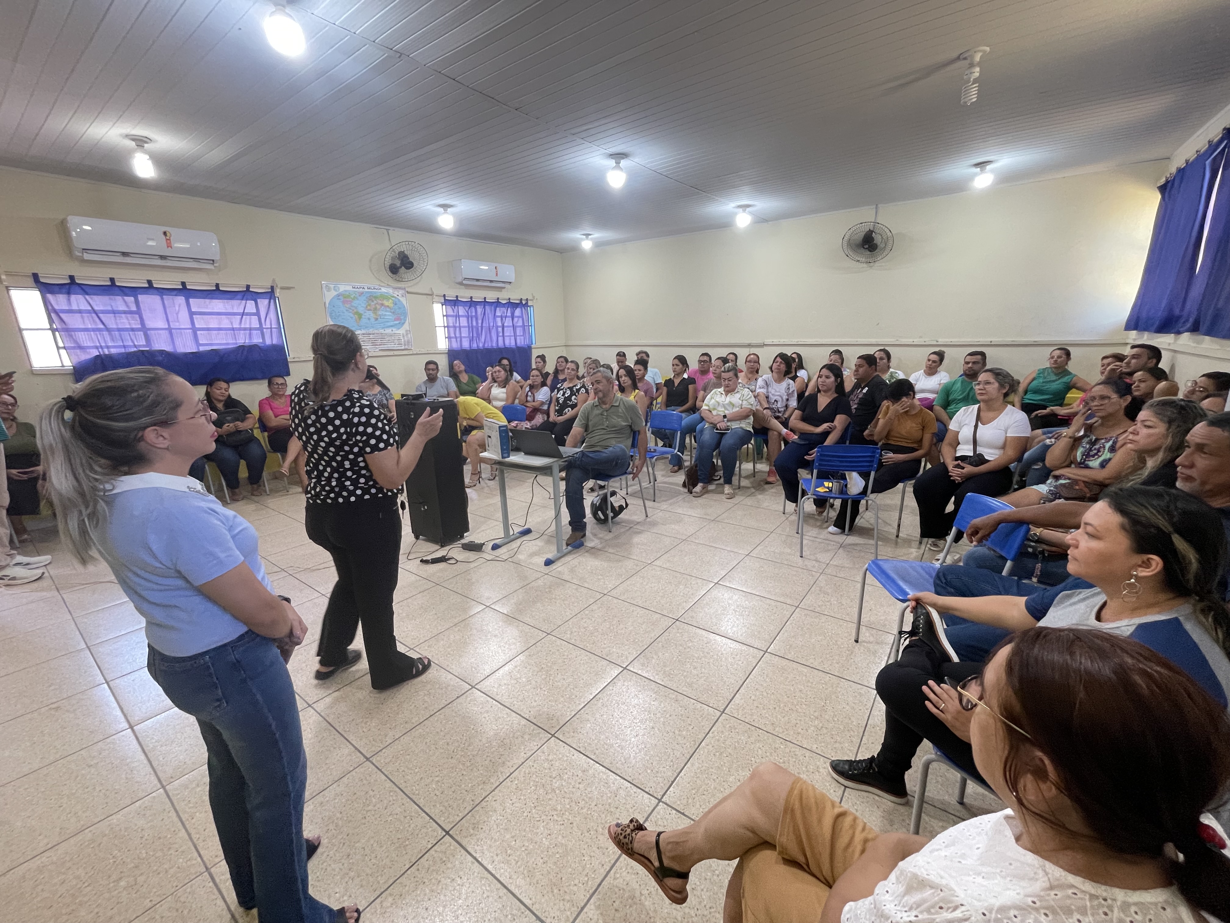 Prefeitura de Porto Murtinho impulsiona educação com produtiva reunião de professores