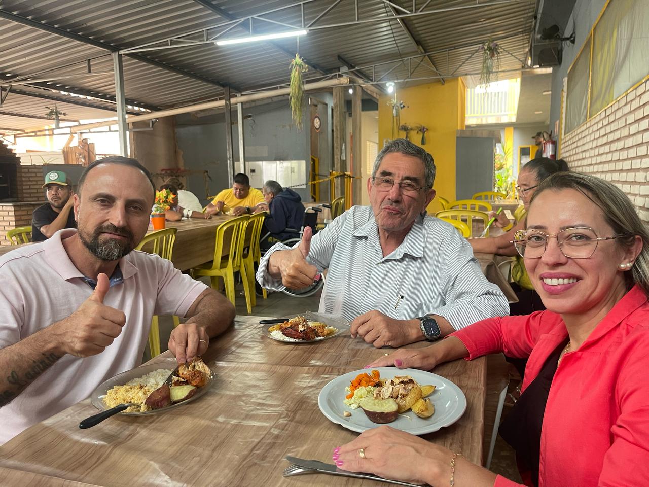 Prefeito Nelson Cintra e Vice-Prefeita Andreara Castro visitam Casa de Apoio em Campo Grande