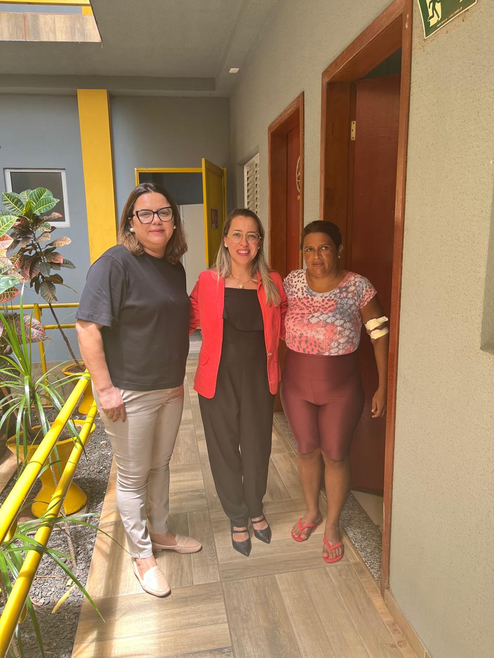 Prefeito Nelson Cintra e Vice-Prefeita Andreara Castro visitam Casa de Apoio em Campo Grande