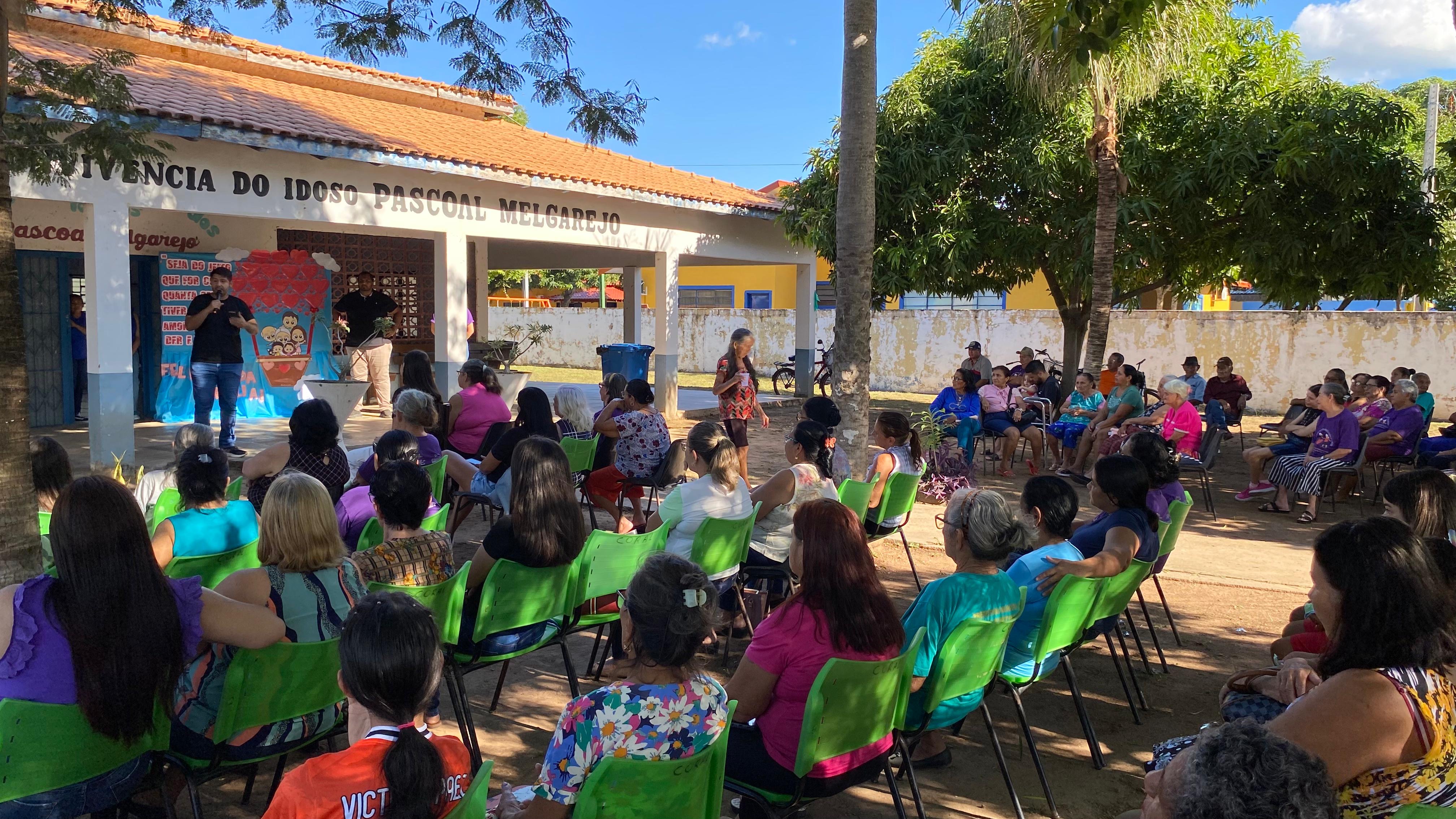 CCI celebra o Dia da Família com tarde especial de integração entre idosos, familiares e amigos CCI celebra o Dia da Família com tarde especial de integração entre idosos, familiares e amigos
