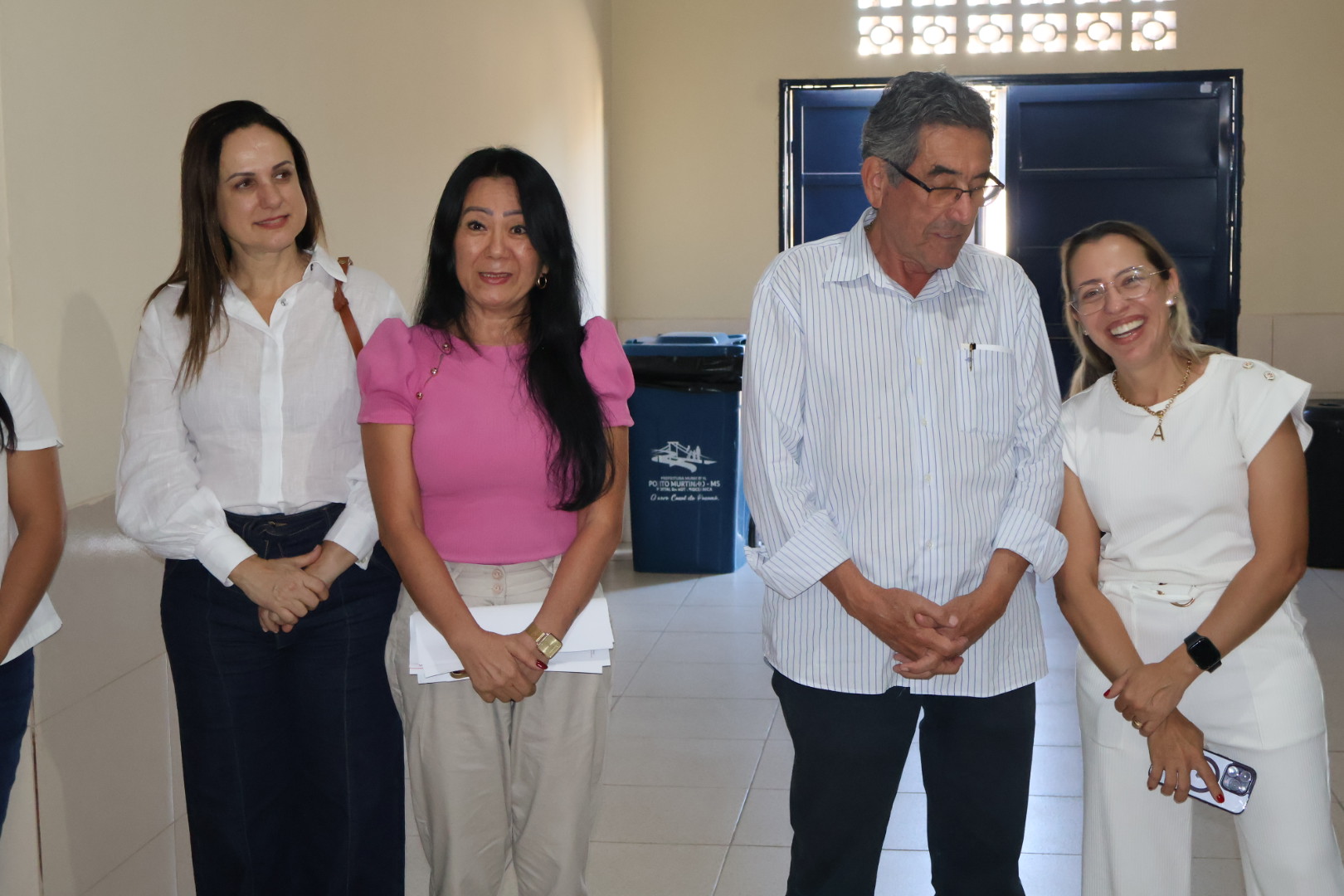 Prefeito Nelson Cintra e vice-prefeita Dra. Andreara Castro visitam secretarias em homenagem ao Dia do Trabalhador Prefeito Nelson Cintra e vice-prefeita Dra. Andreara Castro visitam secretarias em homenagem ao Dia do Trabalhador