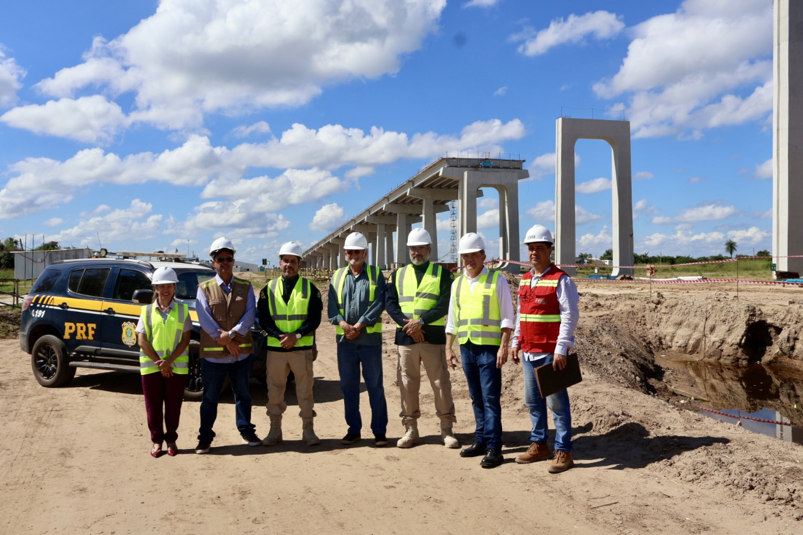 Autoridades visitam obra da ponte da Rota Bioceânica em Porto Murtinho Autoridades visitam obra da ponte da Rota Bioceânica em Porto Murtinho