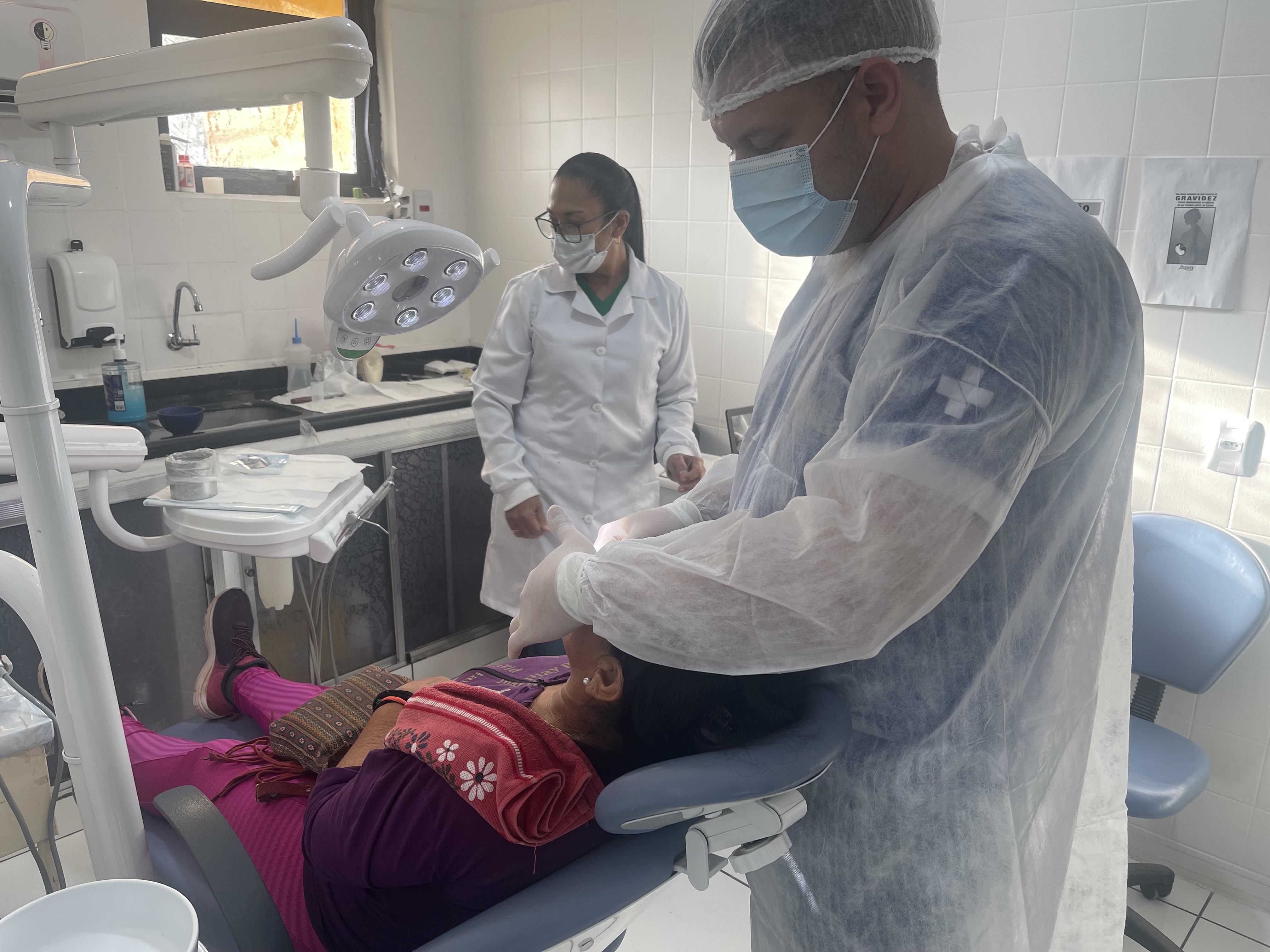 Porto Murtinho transforma sorrisos e vidas através do Brasil Sorridente Programa de próteses dentárias gratuitas, coordenado por dentistas, devolve autoestima e saúde bucal à população Porto Murtinho transforma sorrisos e vidas através do Brasil Sorridente Programa de próteses dentárias gratuitas, coordenado por dentistas, devolve autoestima e saúde bucal à população