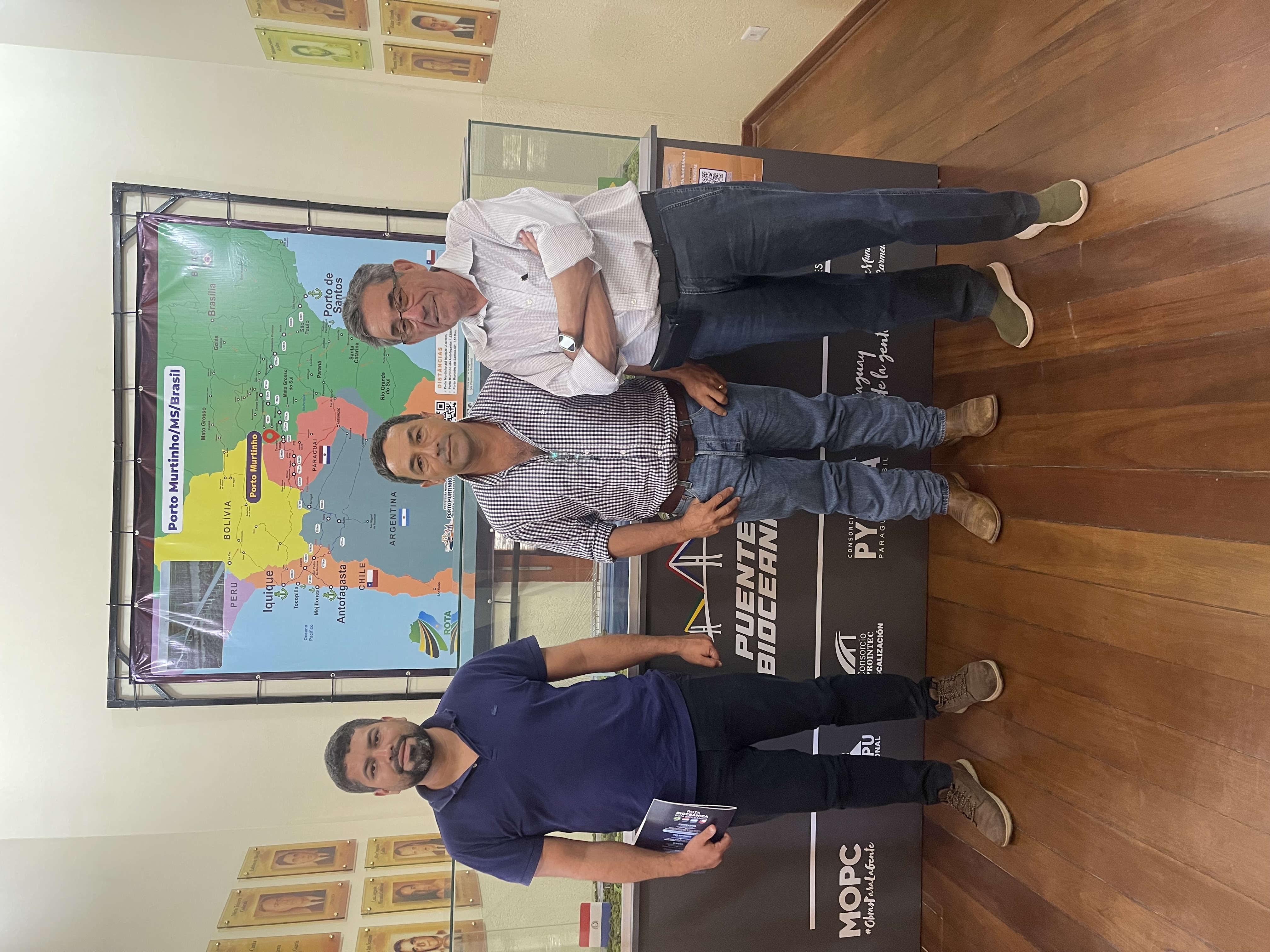 Prefeito Nelson Cintra Recebe Intendente de Fuerte Olimpo em Visita Oficial para Discutir Crise Logística Prefeito Nelson Cintra Recebe Intendente de Fuerte Olimpo em Visita Oficial para Discutir Crise Logística