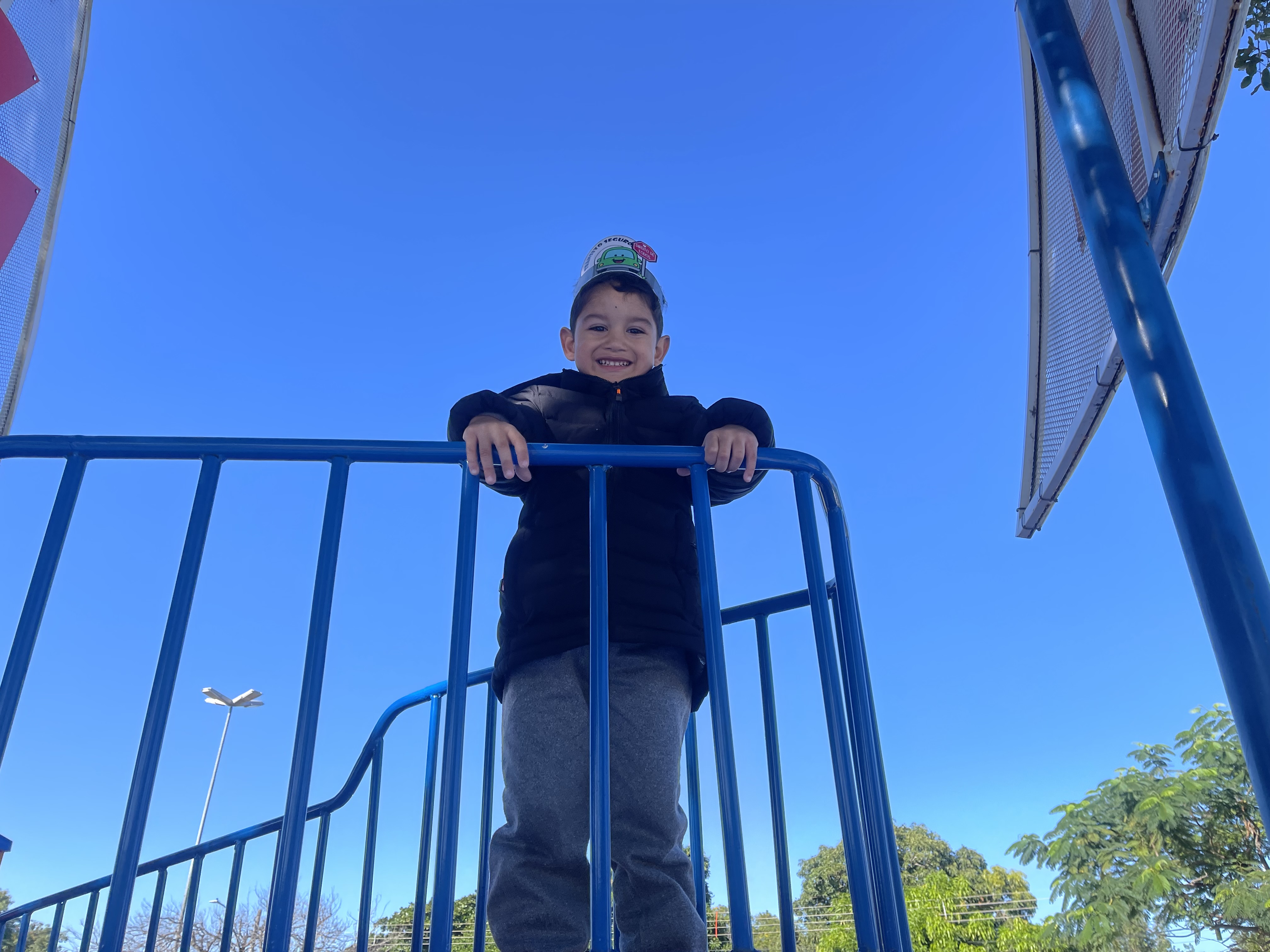 Prefeitura realiza blitz educativa com alunos da CEINF Rafael Cortada Cordoniz dentro das ações do Maio Amarelo Prefeitura realiza blitz educativa com alunos da CEINF Rafael Cortada Cordoniz dentro das ações do Maio Amarelo