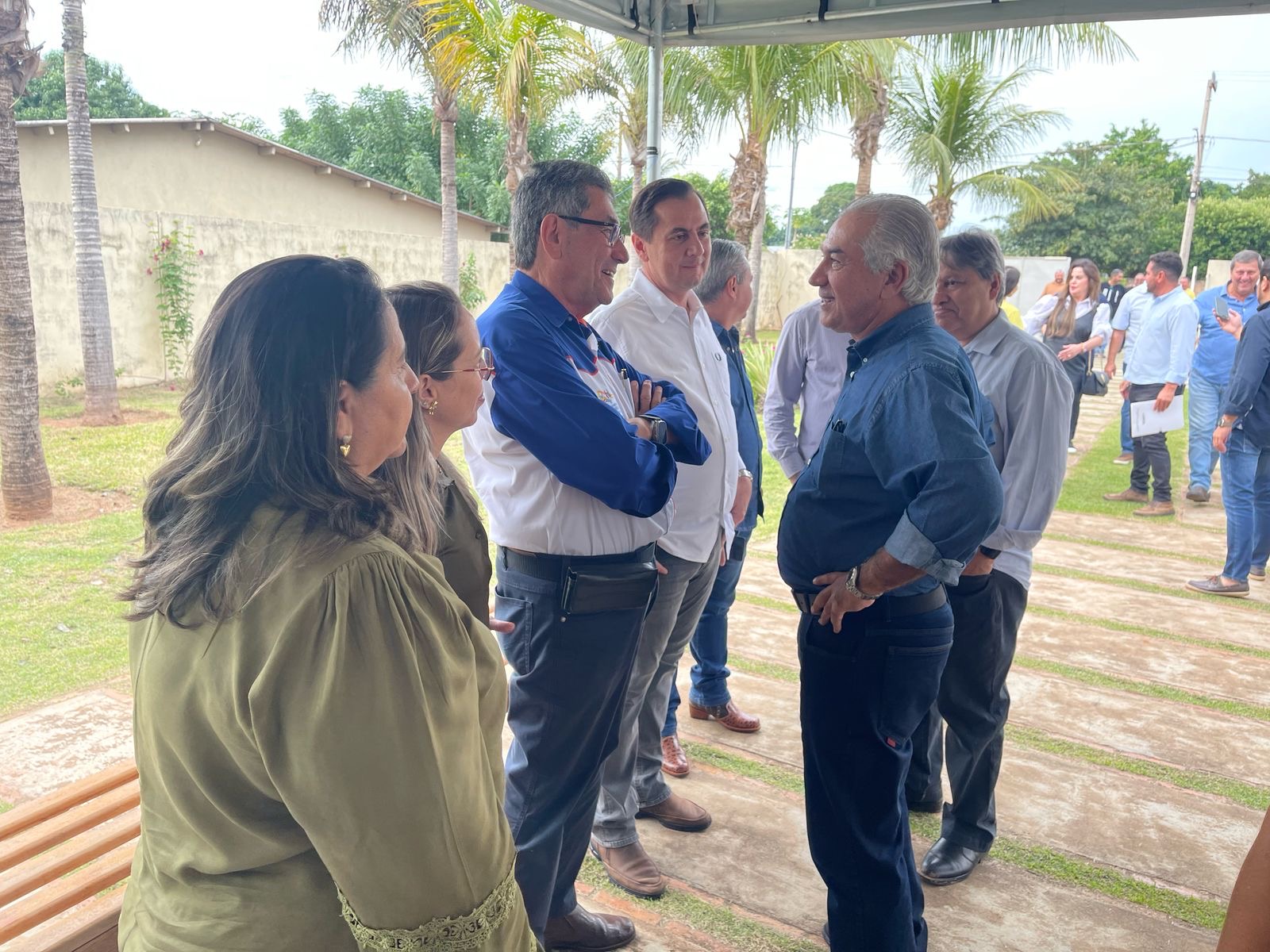 Prefeito Nelson Cintra e comitiva prestigiam aniversário de 60 anos de Caracol a convite do prefeito Neco Pagliosa Prefeito Nelson Cintra e comitiva prestigiam aniversário de 60 anos de Caracol a convite do prefeito Neco Pagliosa