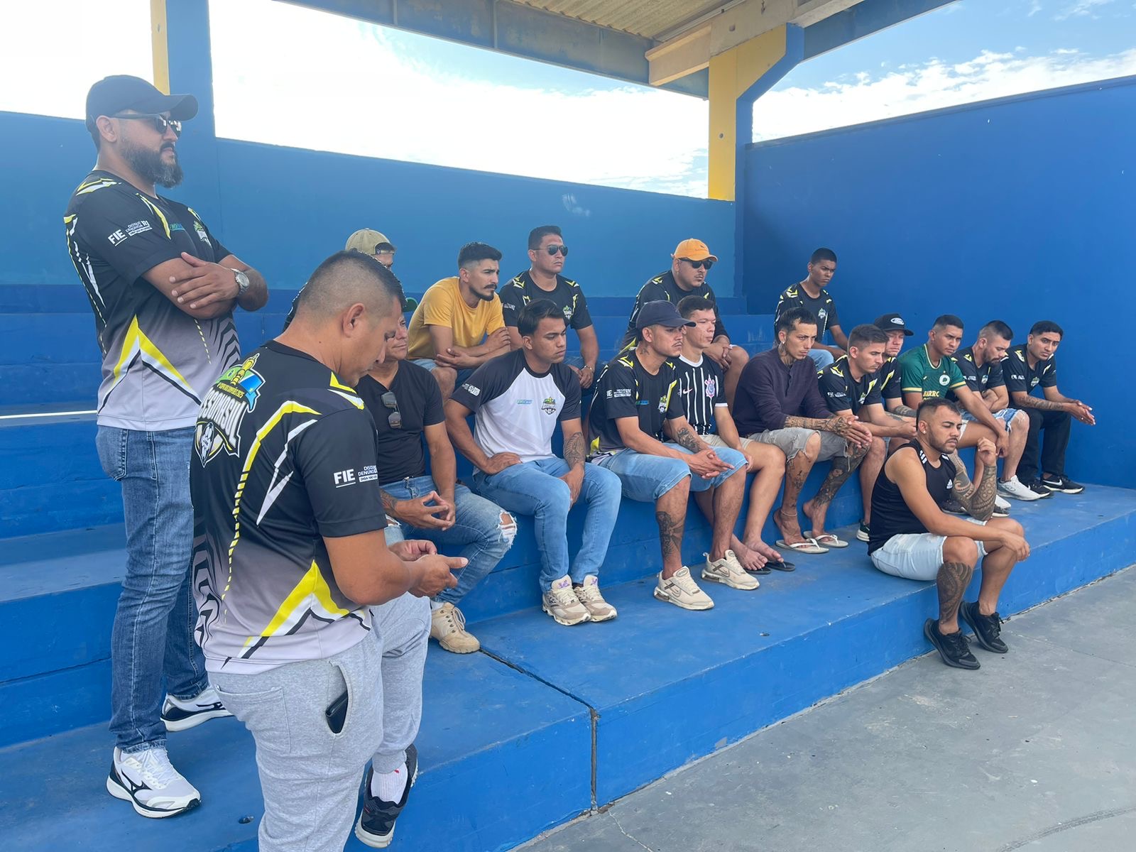 Delegação de Funcionários Públicos parte rumo a Nioaque para disputar a Copa Assomasul Delegação de Funcionários Públicos parte rumo a Nioaque para disputar a Copa Assomasul
