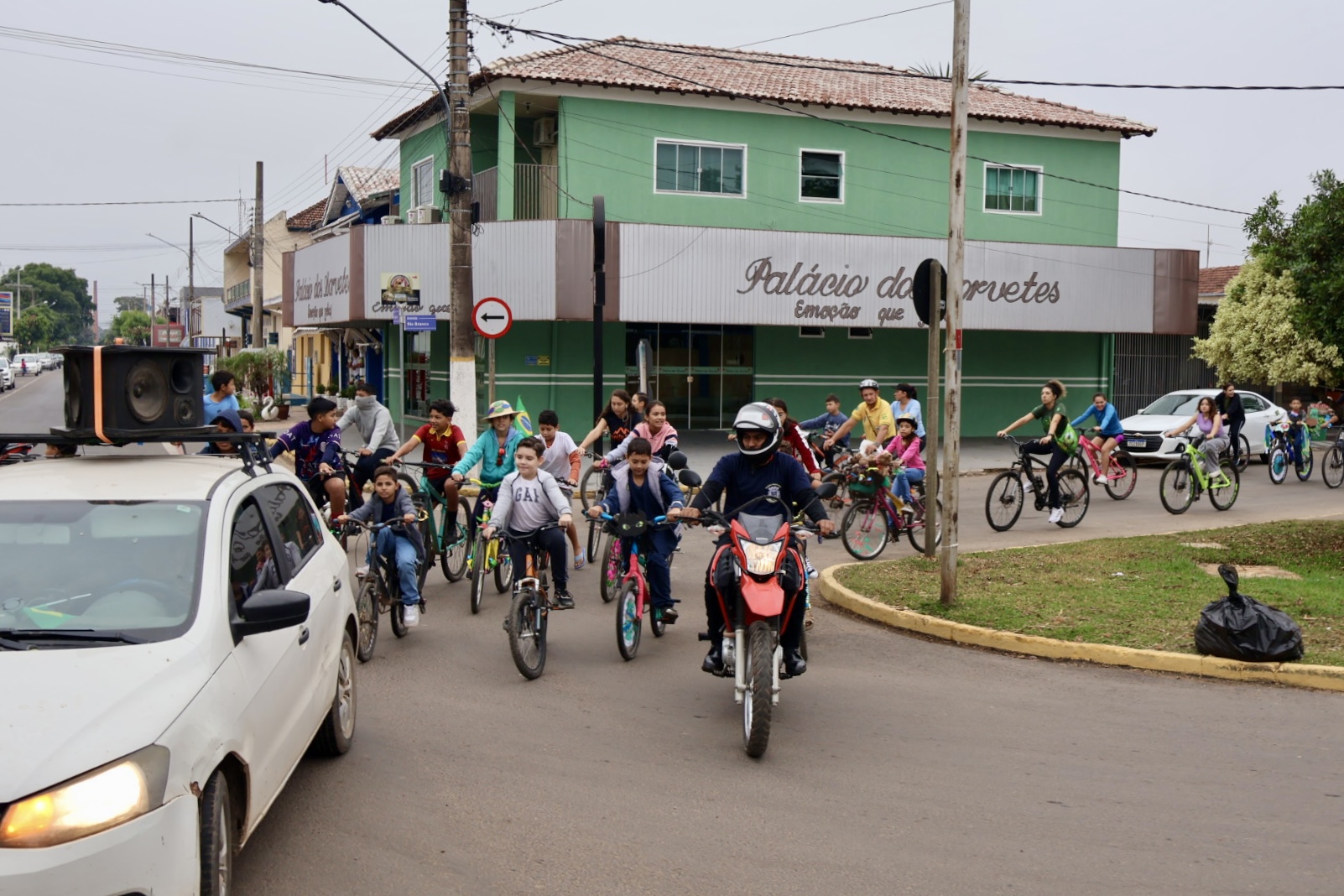 Porto Murtinho celebra o Meio Ambiente com passeio ciclístico e corrida comemorativa Porto Murtinho celebra o Meio Ambiente com passeio ciclístico e corrida comemorativa