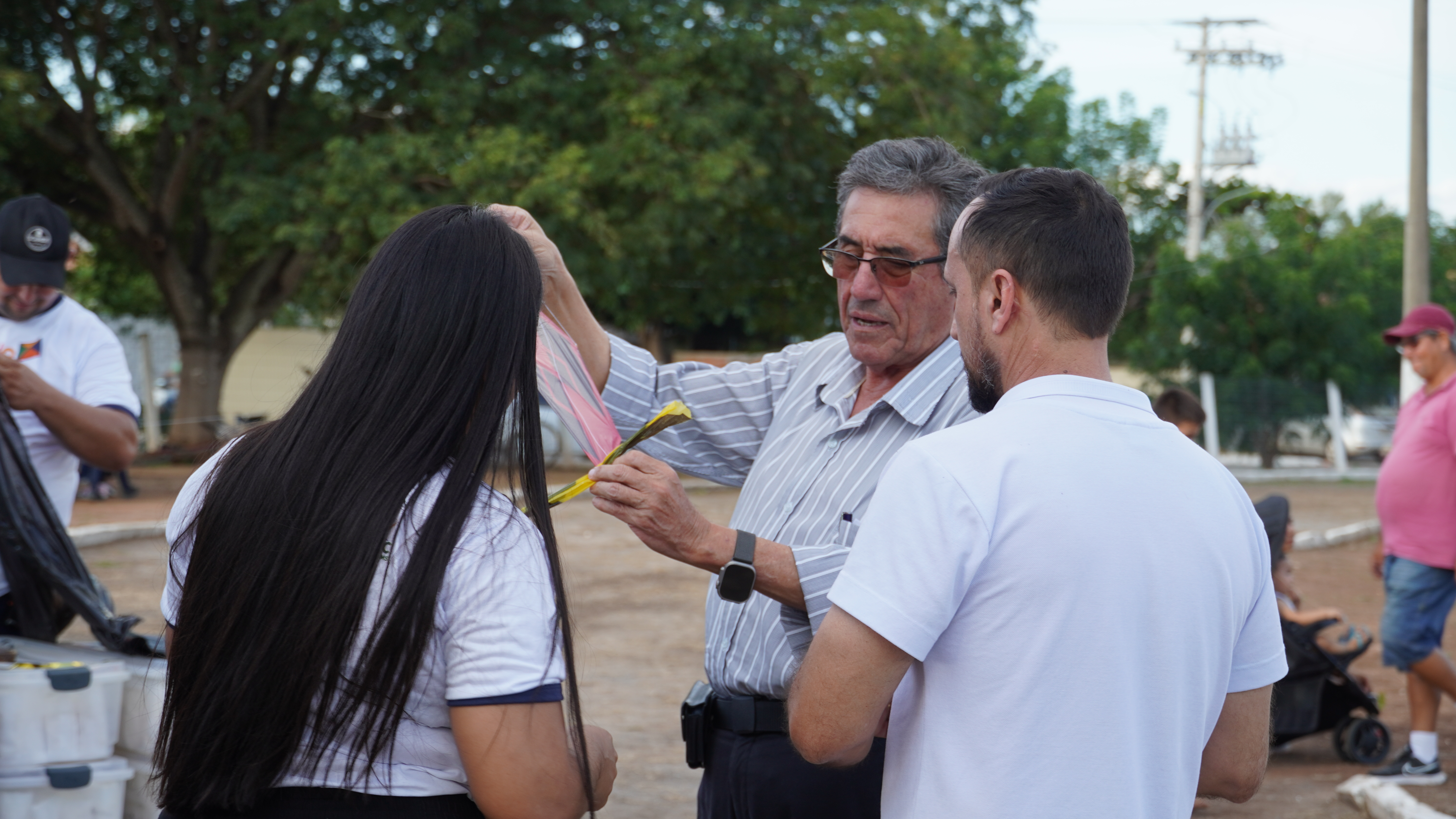 Junho Vento - Secretaria de Assistência Social realiza oficina de pipas em alusão ao Dia Mundial contra o Trabalho Infantil Junho Vento - Secretaria de Assistência Social realiza oficina de pipas em alusão ao Dia Mundial contra o Trabalho Infantil