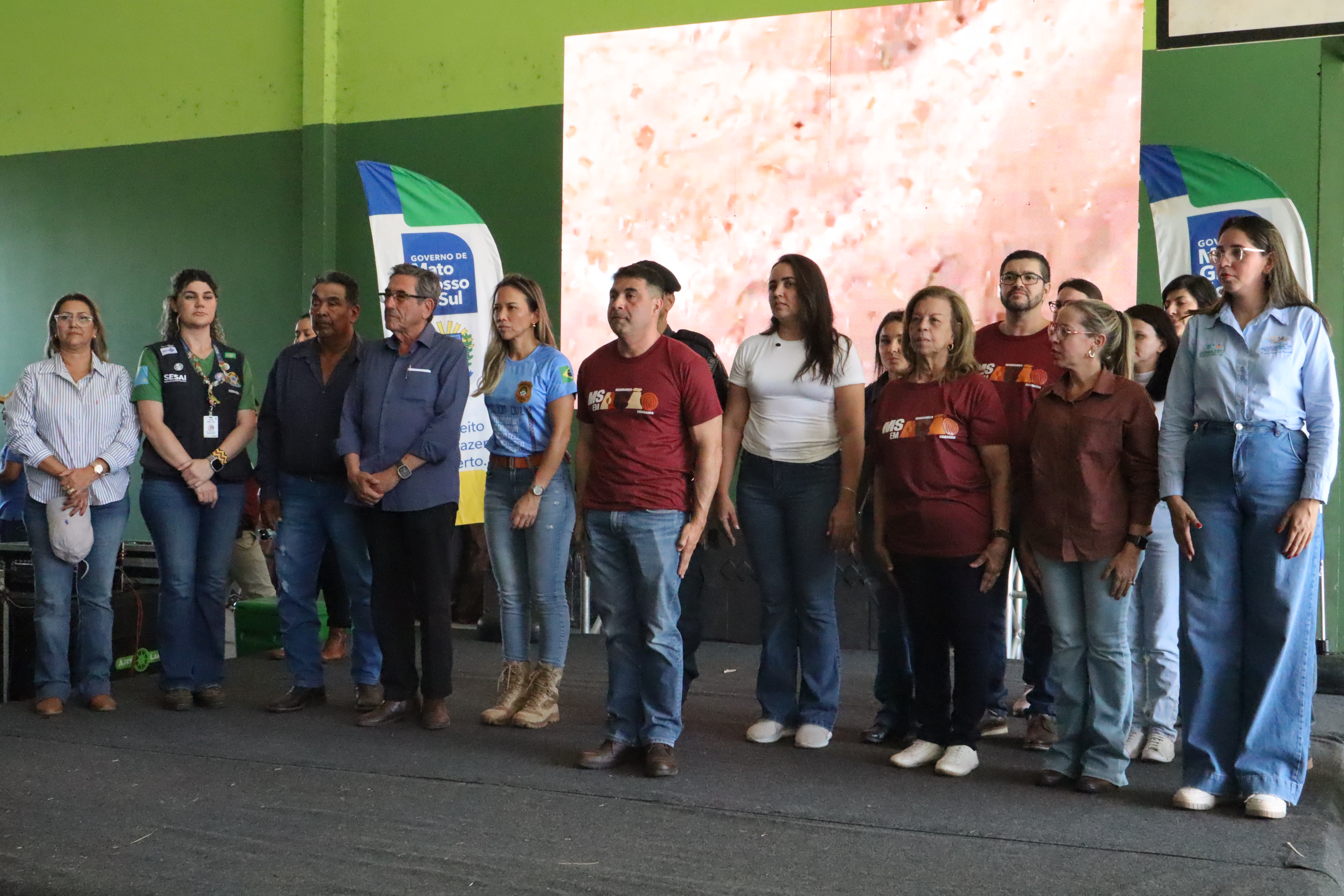 Aldeia Alves de Barros recebe o Programa MS em Ação: Segurança e Cidadania com presença de autoridades e serviços essenciais Aldeia Alves de Barros recebe o Programa MS em Ação: Segurança e Cidadania com presença de autoridades e serviços essenciais