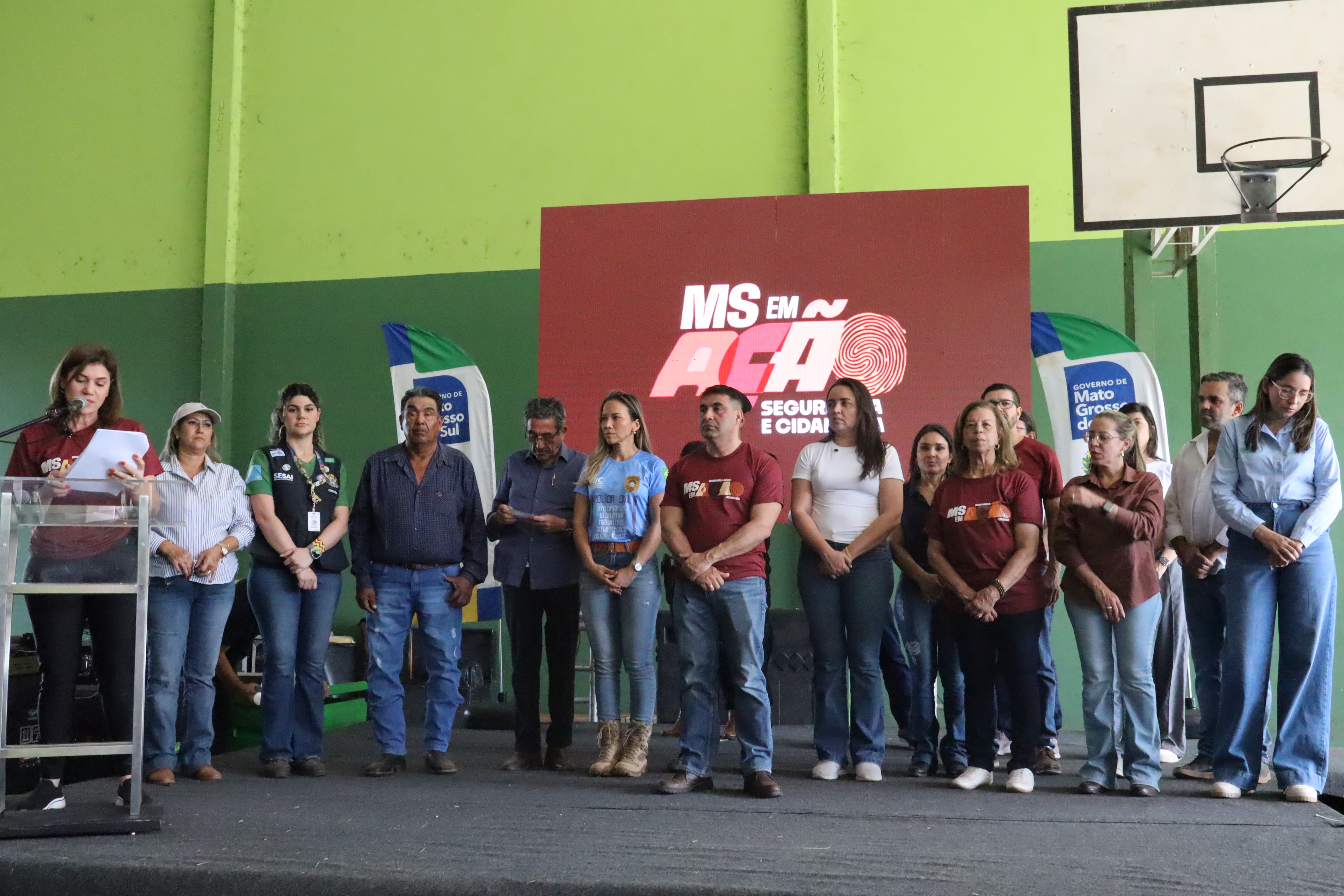 Aldeia Alves de Barros recebe o Programa MS em Ação: Segurança e Cidadania com presença de autoridades e serviços essenciais Aldeia Alves de Barros recebe o Programa MS em Ação: Segurança e Cidadania com presença de autoridades e serviços essenciais