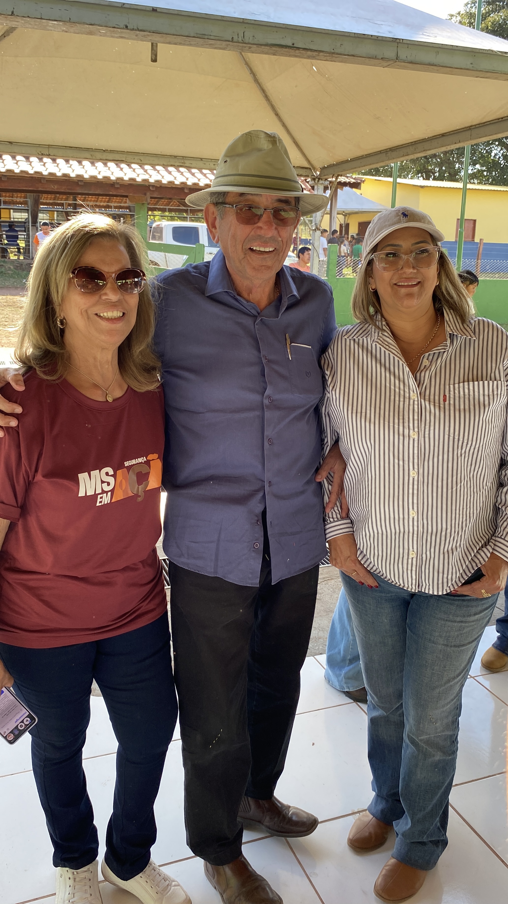 Aldeia Alves de Barros recebe o Programa MS em Ação: Segurança e Cidadania com presença de autoridades e serviços essenciais Aldeia Alves de Barros recebe o Programa MS em Ação: Segurança e Cidadania com presença de autoridades e serviços essenciais