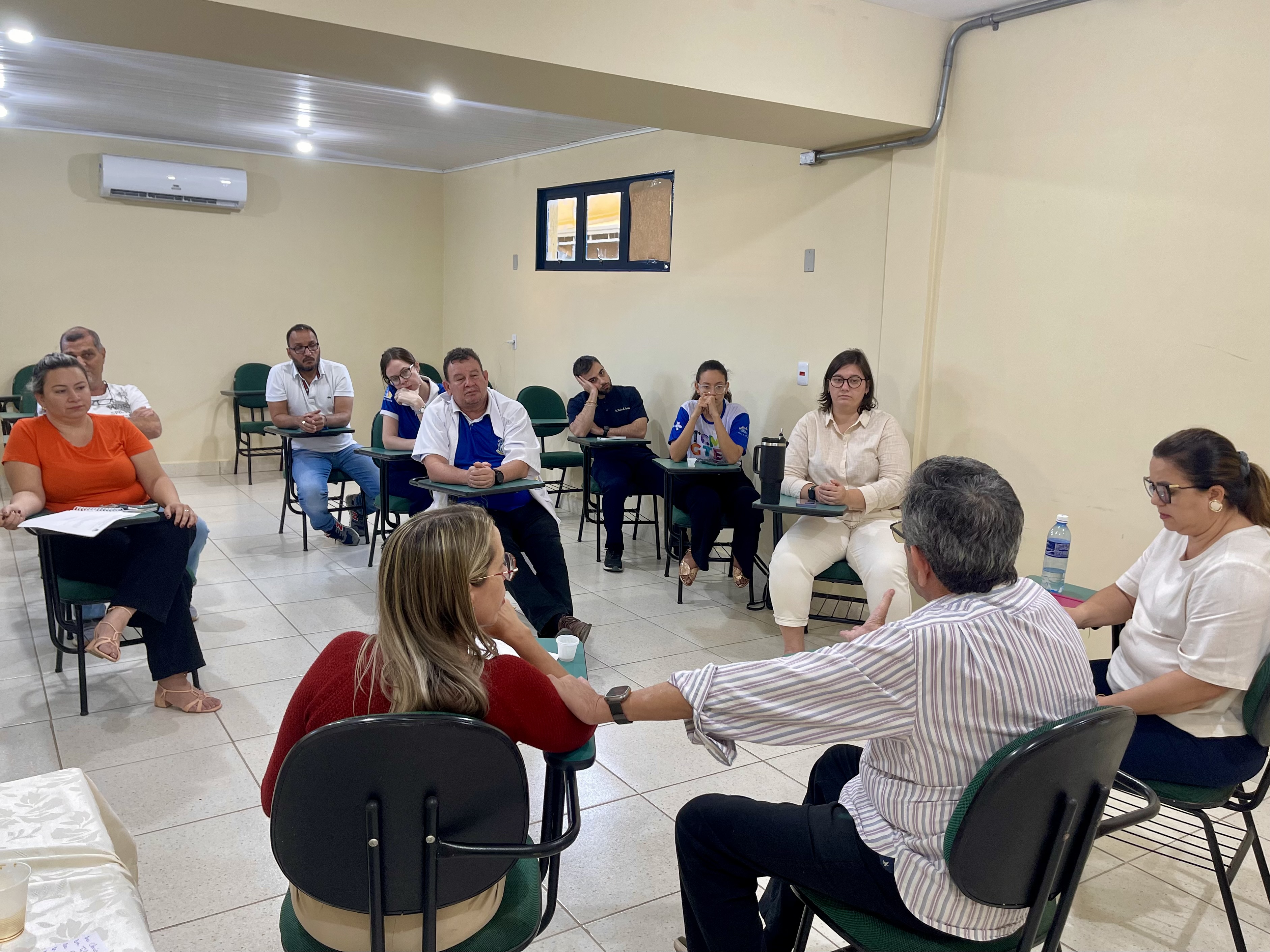 Prefeito Nelson Cintra se reúne com médicos da rede municipal para alinhamento estratégico da saúde Prefeito Nelson Cintra se reúne com médicos da rede municipal para alinhamento estratégico da saúde