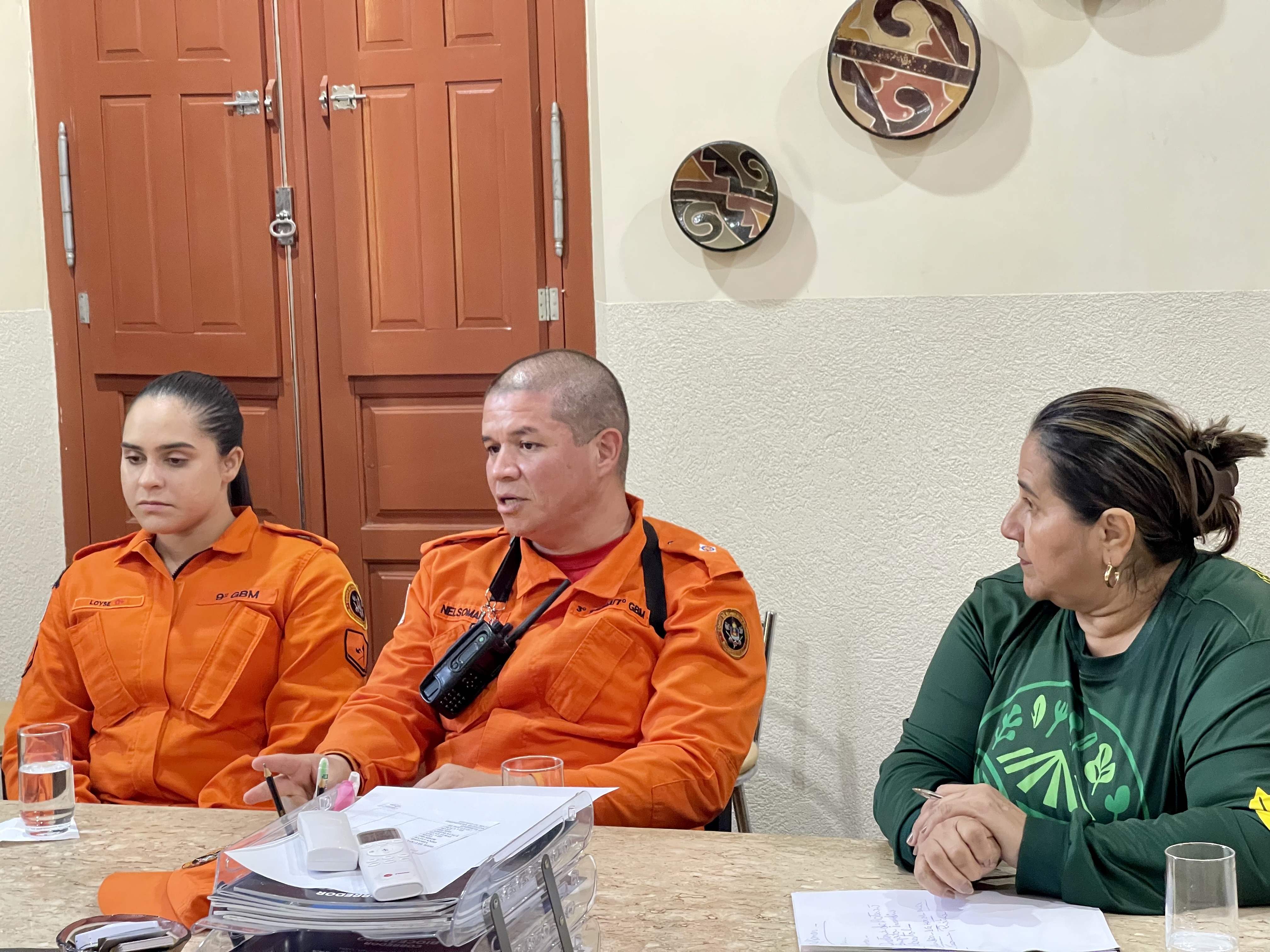 Prefeito Nelson Cintra recebe representantes do Corpo de Bombeiros para tratar sobre prevenção de queimadas e ações ambientais Prefeito Nelson Cintra recebe representantes do Corpo de Bombeiros para tratar sobre prevenção de queimadas e ações ambientais