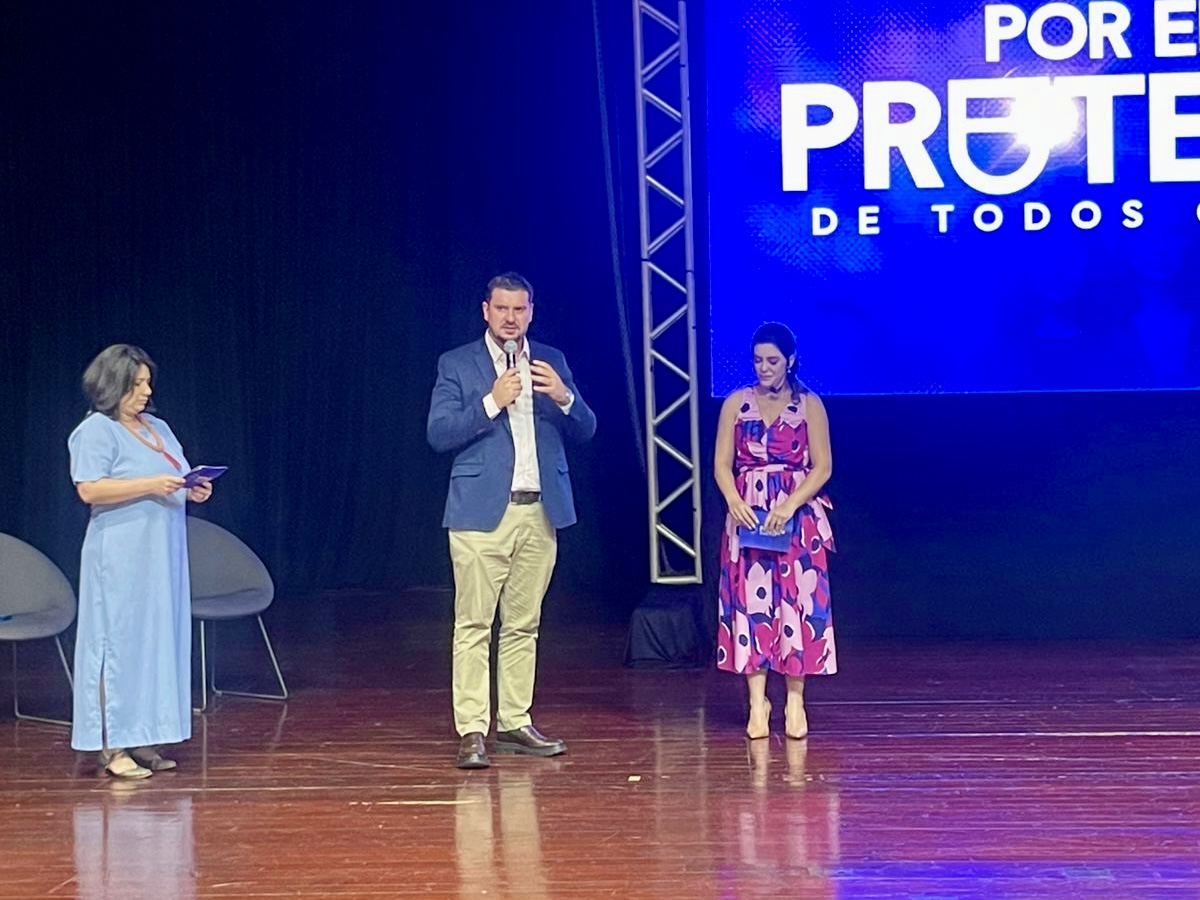 Prefeito Nelson Cintra e comitiva de Porto Murtinho participam do evento “Por Elas, Proteção de Todos os Lados” em Campo Grande Prefeito Nelson Cintra e comitiva de Porto Murtinho participam do evento “Por Elas, Proteção de Todos os Lados” em Campo Grande