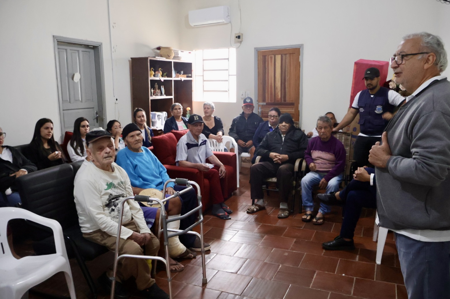 Ação Saúde do Idoso leva cuidados de saúde e bem-estar ao Lar dos Idosos São Vicente de Paula Ação Saúde do Idoso leva cuidados de saúde e bem-estar ao Lar dos Idosos São Vicente de Paula