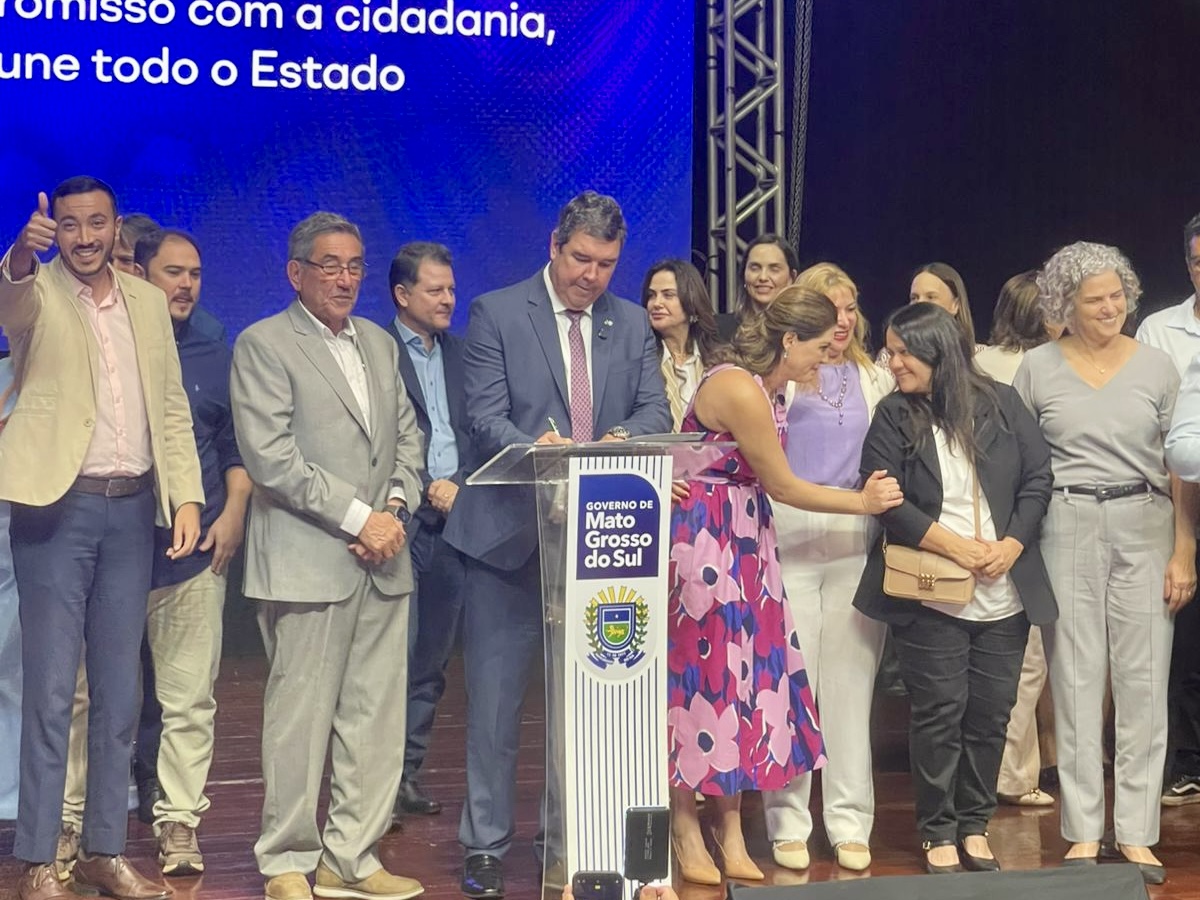 Prefeito Nelson Cintra e comitiva de Porto Murtinho participam do evento “Por Elas, Proteção de Todos os Lados” em Campo Grande Prefeito Nelson Cintra e comitiva de Porto Murtinho participam do evento “Por Elas, Proteção de Todos os Lados” em Campo Grande