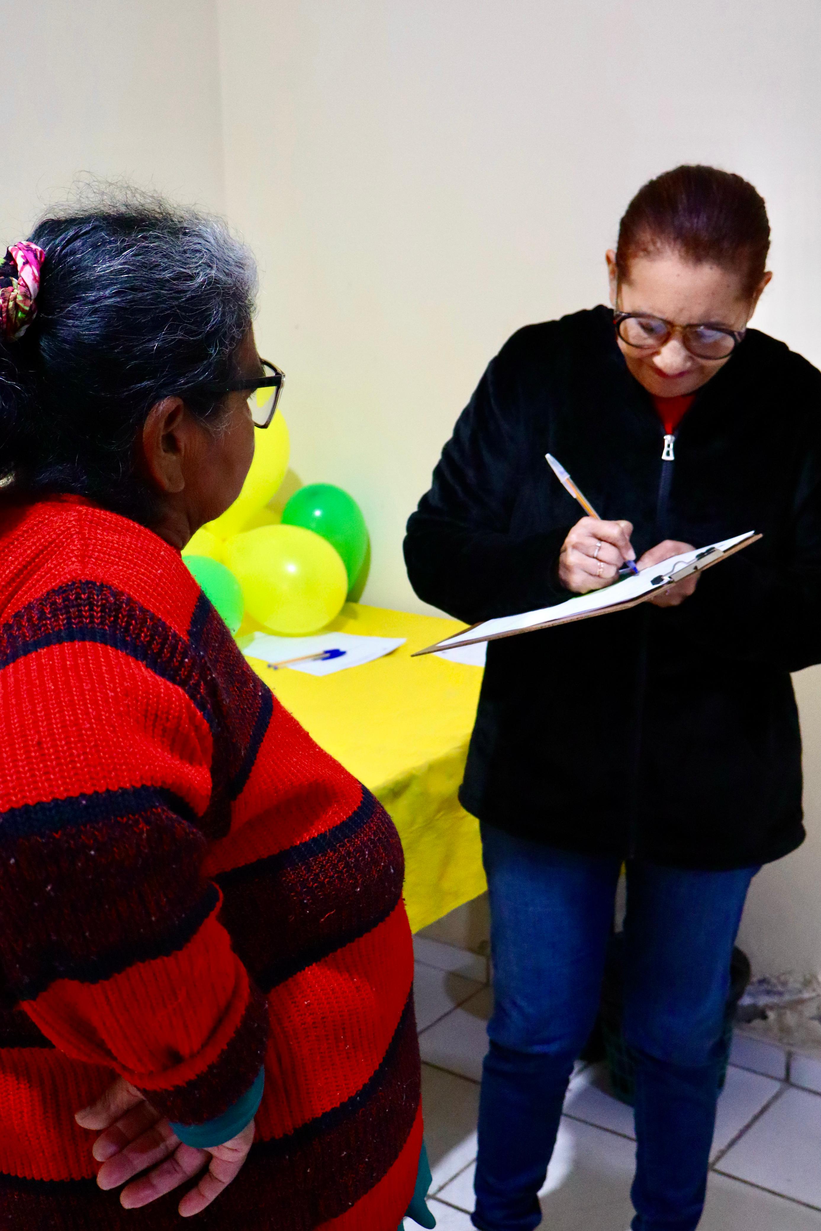 ENTREGA DE CARTEIRINHAS DO PASSE LIVRE