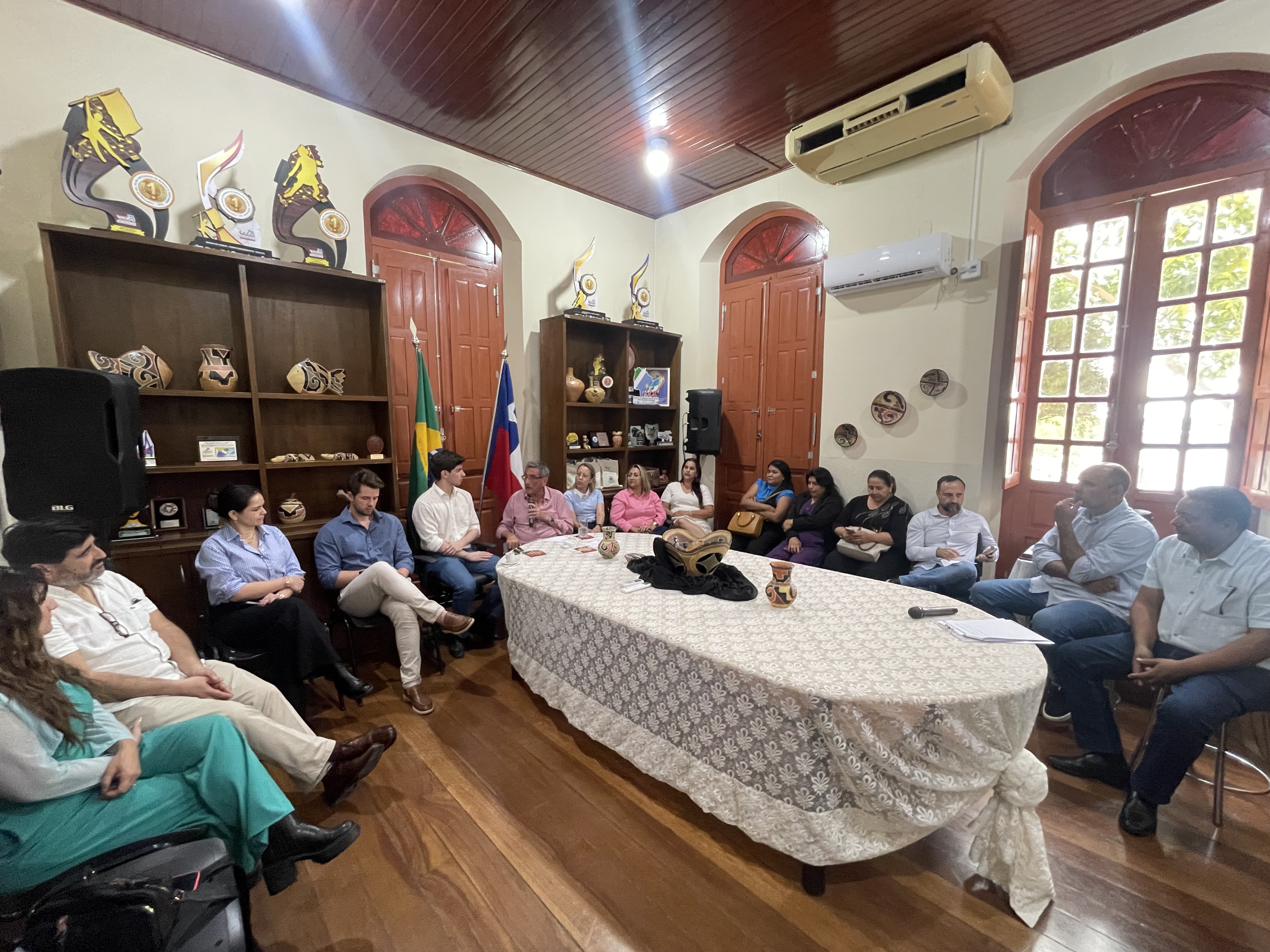 Prefeito Nelson Cintra acompanha evento em Campo Grande e recebe delegação chilena em Porto Murtinho Prefeito Nelson Cintra acompanha evento em Campo Grande e recebe delegação chilena em Porto Murtinho