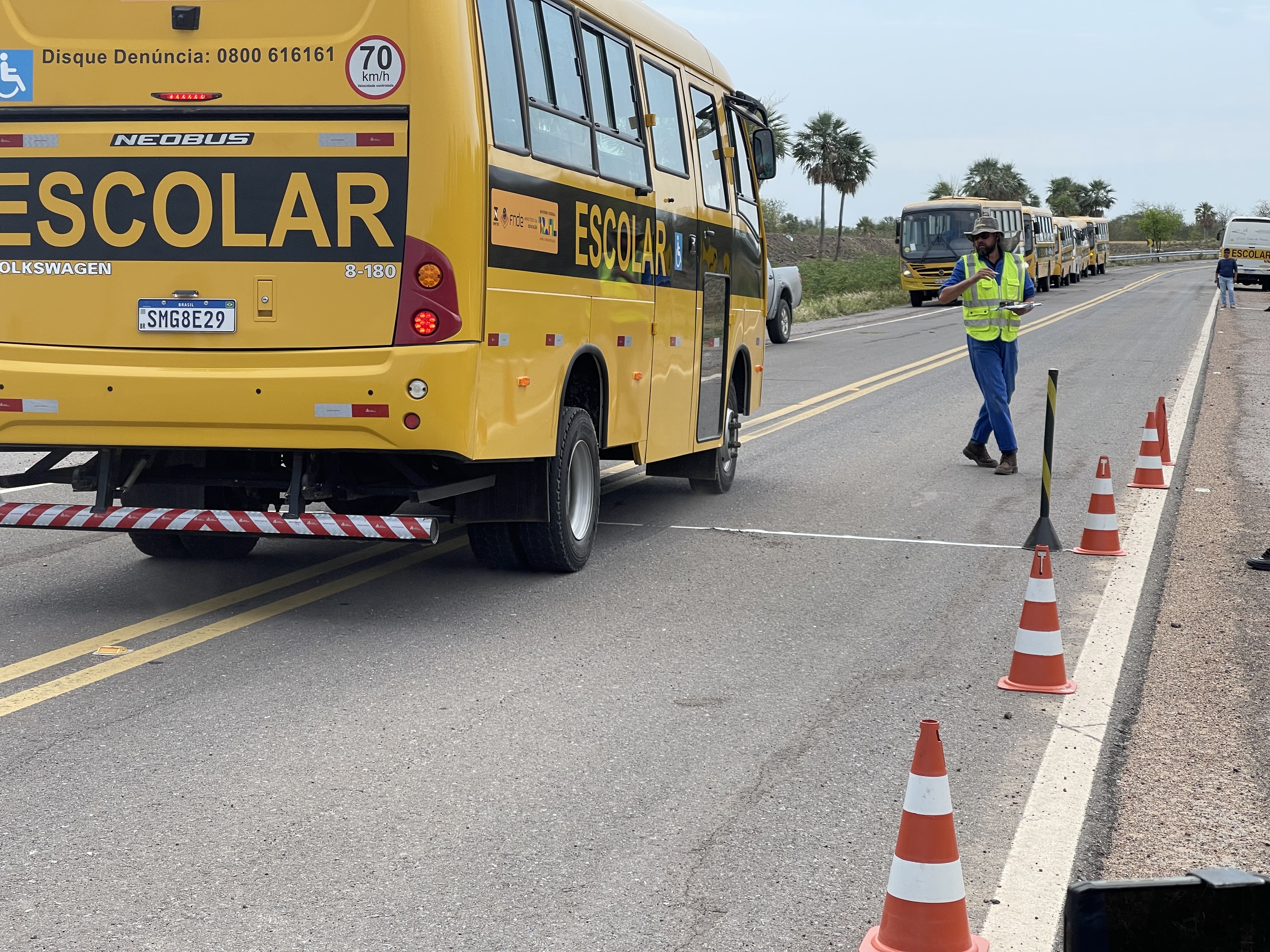 Prefeitura de Porto Murtinho realiza vistoria em veículos da frota da Educação Prefeitura de Porto Murtinho realiza vistoria em veículos da frota da Educação