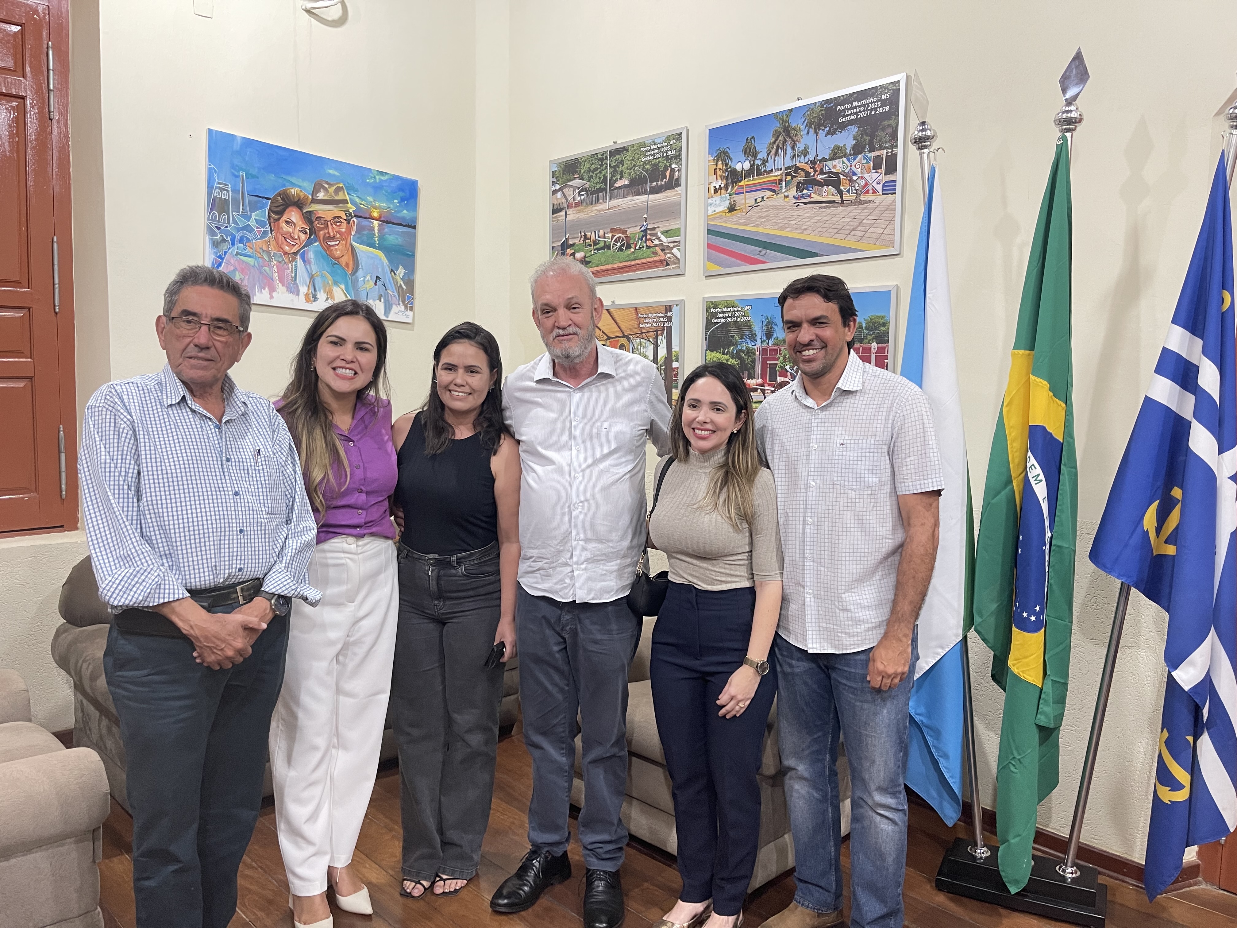 Sob a gestão de Nelson Cintra e Andreara Castro, Porto Murtinho recebe duas ambulâncias e uma Unidade Odontológica Móvel com apoio do deputado federal Geraldo Resende Sob a gestão de Nelson Cintra e Andreara Castro, Porto Murtinho recebe duas ambulâncias e uma Unidade Odontológica Móvel com apoio do deputado federal Geraldo Resende