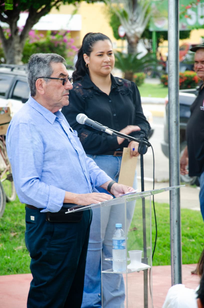 Sob a gestão de Nelson Cintra e Andreara Castro, Porto Murtinho recebe duas ambulâncias e uma Unidade Odontológica Móvel com apoio do deputado federal Geraldo Resende Sob a gestão de Nelson Cintra e Andreara Castro, Porto Murtinho recebe duas ambulâncias e uma Unidade Odontológica Móvel com apoio do deputado federal Geraldo Resende