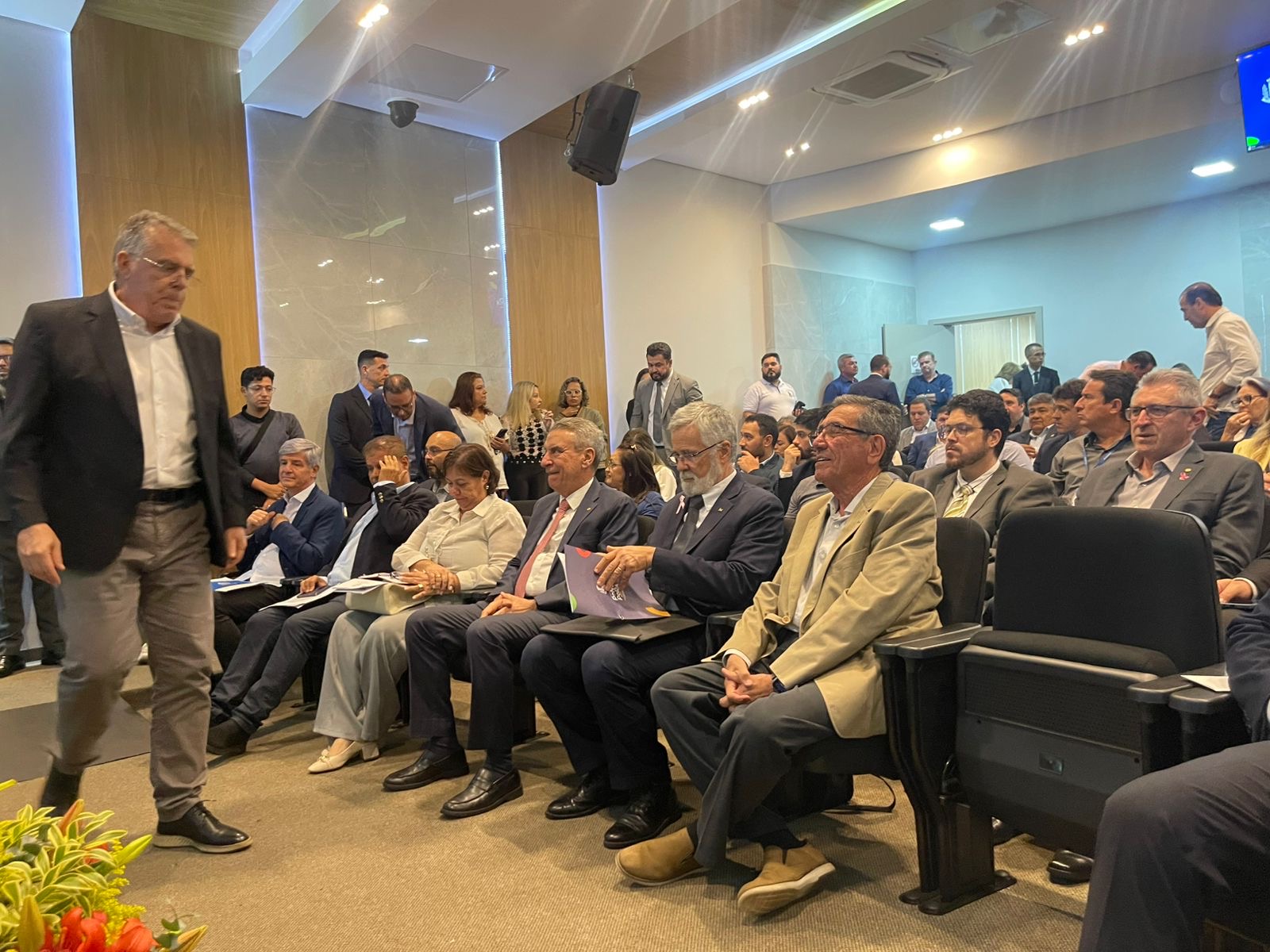 Prefeitos e parlamentares debatem integração de fronteira em Ponta Porã Prefeitos e parlamentares debatem integração de fronteira em Ponta Porã