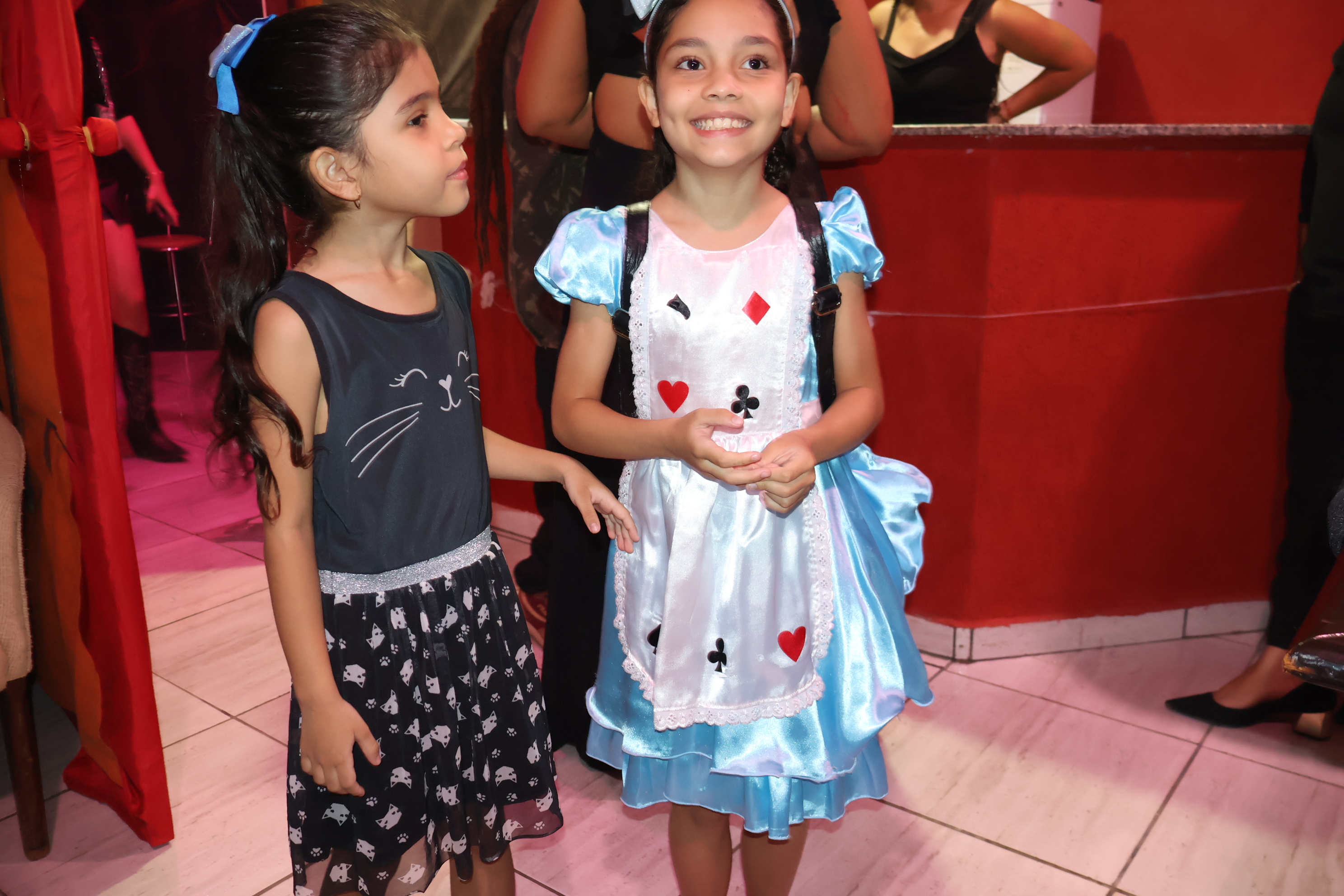 Festa de Halloween celebra o Dia do Servidor Municipal e agita a Praça de Eventos José Barbosa de Souza Coelho Festa de Halloween celebra o Dia do Servidor Municipal e agita a Praça de Eventos José Barbosa de Souza Coelho