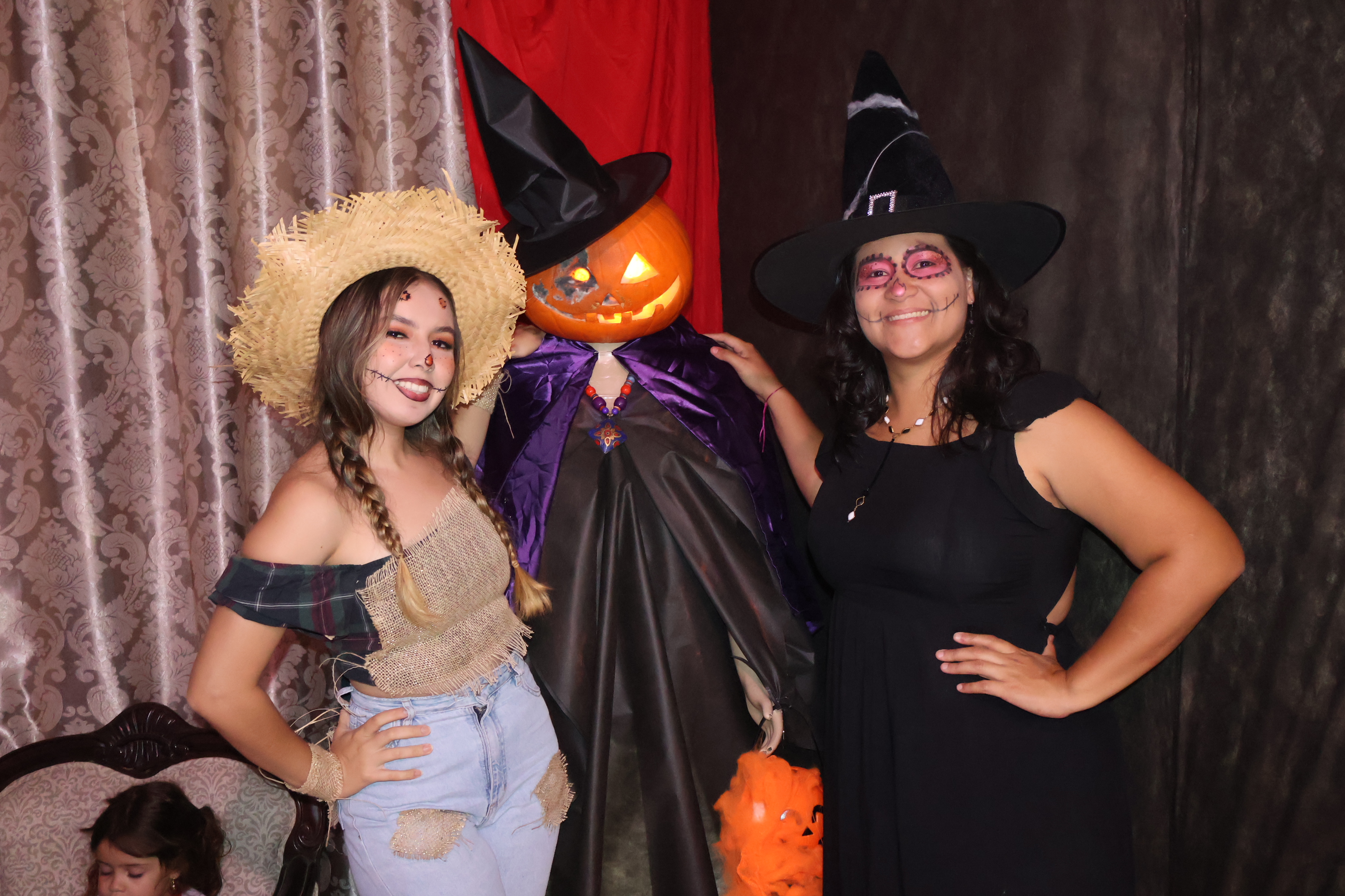 Festa de Halloween celebra o Dia do Servidor Municipal e agita a Praça de Eventos José Barbosa de Souza Coelho Festa de Halloween celebra o Dia do Servidor Municipal e agita a Praça de Eventos José Barbosa de Souza Coelho