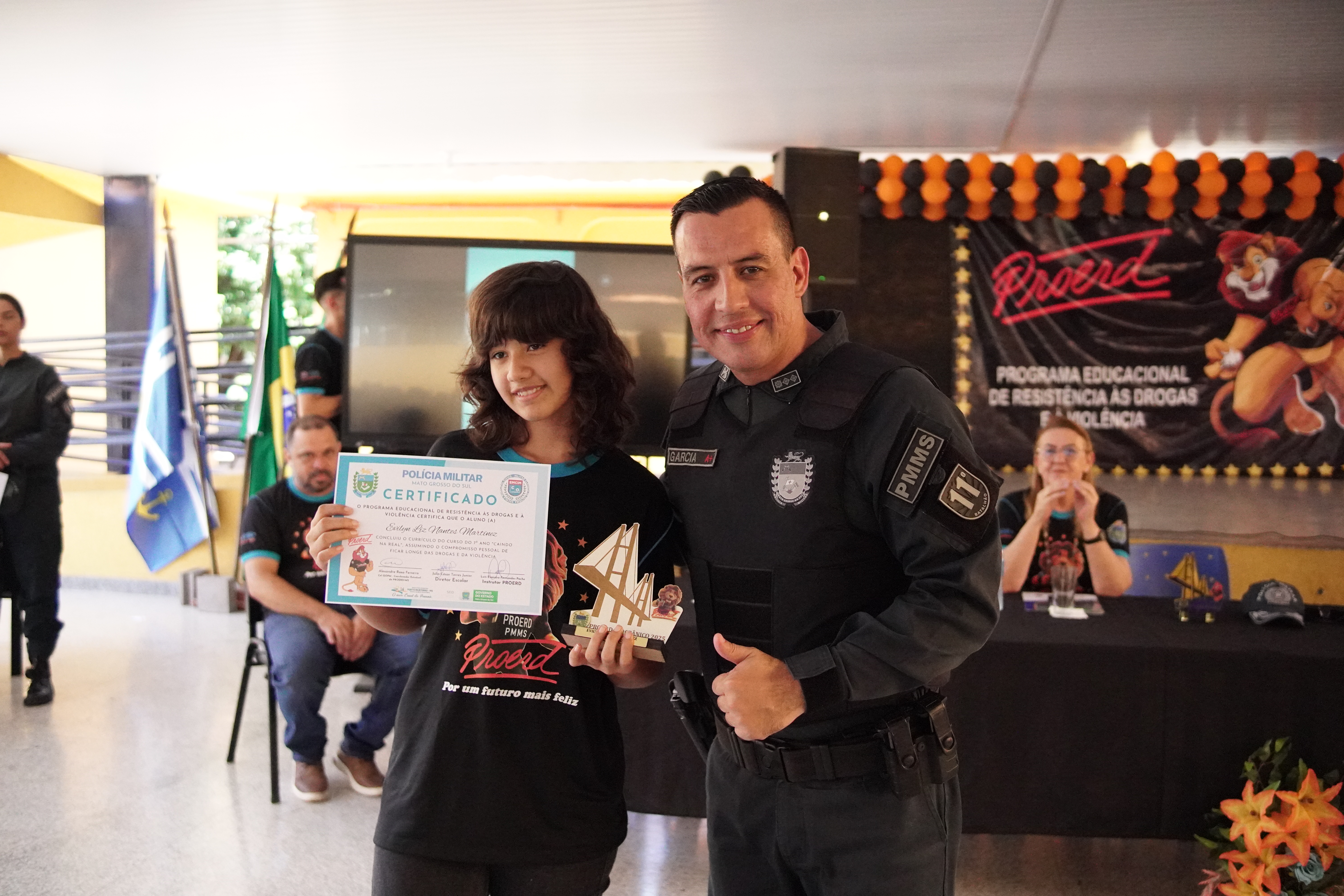 PORTO MURTINHO REALIZA FORMATURA DO PROERD 2025 NA ESCOLA MUNICIPAL CÍVICO-MILITAR CLÁUDIO DE OLIVEIRA PORTO MURTINHO REALIZA FORMATURA DO PROERD 2025 NA ESCOLA MUNICIPAL CÍVICO-MILITAR CLÁUDIO DE OLIVEIRA