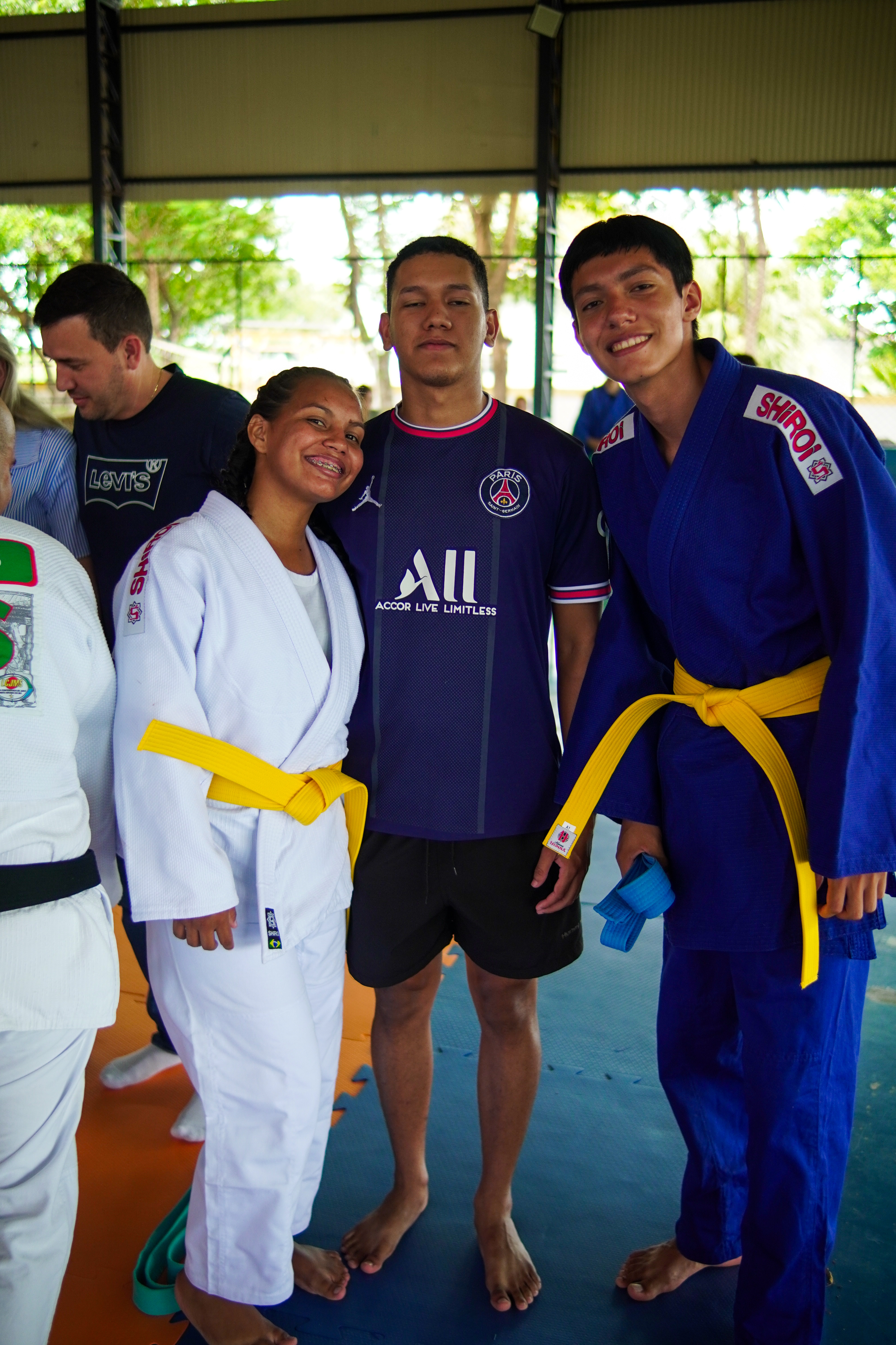 Porto Murtinho viveu uma manhã especial nesta sexta-feira, 6 de dezembro, com a cerimônia de graduação e troca de faixa do Projeto Judô de ouro, seguida pelo campeonato municipal. Mais de 70 alunos participaram das atividades, celebrando evolução, disciplina e superação ao longo do ano, em um ambiente cheio de energia e alegria para alunos e famílias.