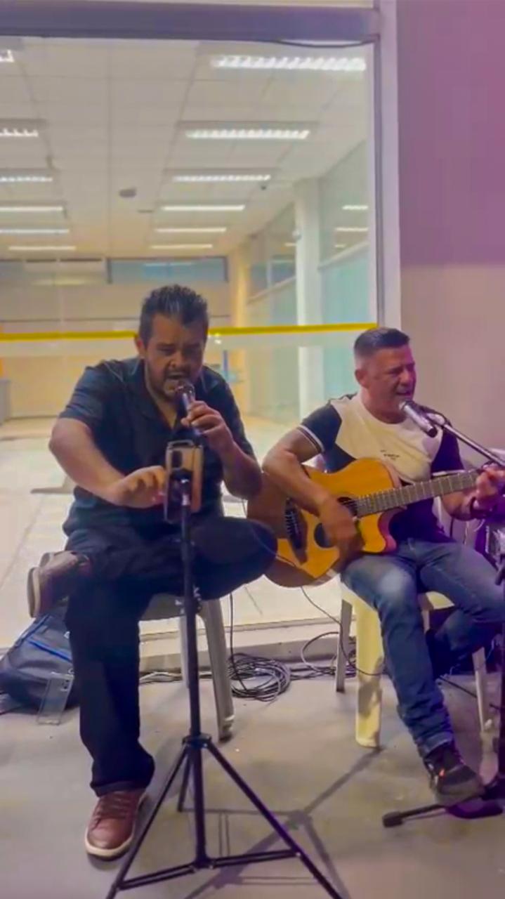 Feira Criativa movimenta a Praça Tomaz Laranjeiras com música, artesanato e gastronomia Feira Criativa movimenta a Praça Tomaz Laranjeiras com música, artesanato e gastronomia