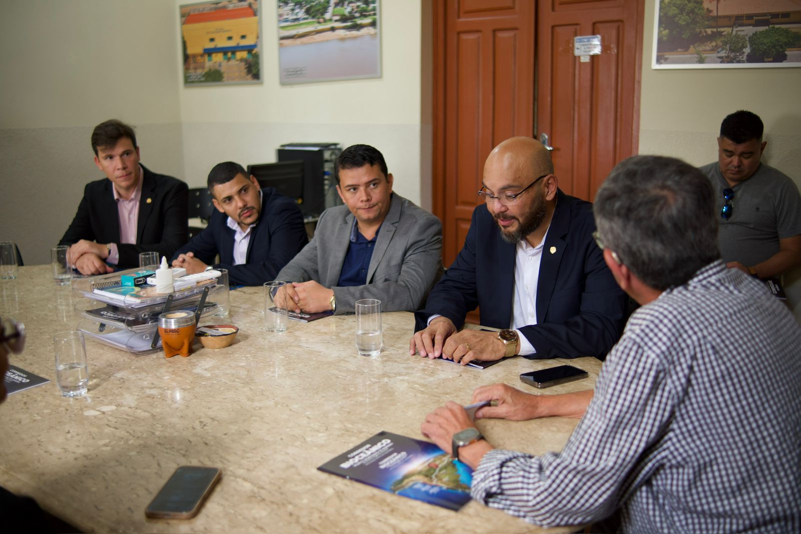 Gestão Municipal recebe vereadores de Ponta Porã e participa de agenda institucional na Câmara de Porto Murtinho Gestão Municipal recebe vereadores de Ponta Porã e participa de agenda institucional na Câmara de Porto Murtinho