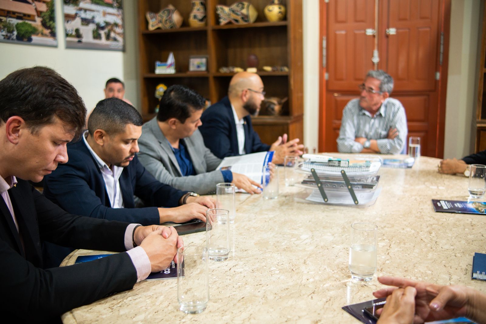 Gestão Municipal recebe vereadores de Ponta Porã e participa de agenda institucional na Câmara de Porto Murtinho Gestão Municipal recebe vereadores de Ponta Porã e participa de agenda institucional na Câmara de Porto Murtinho