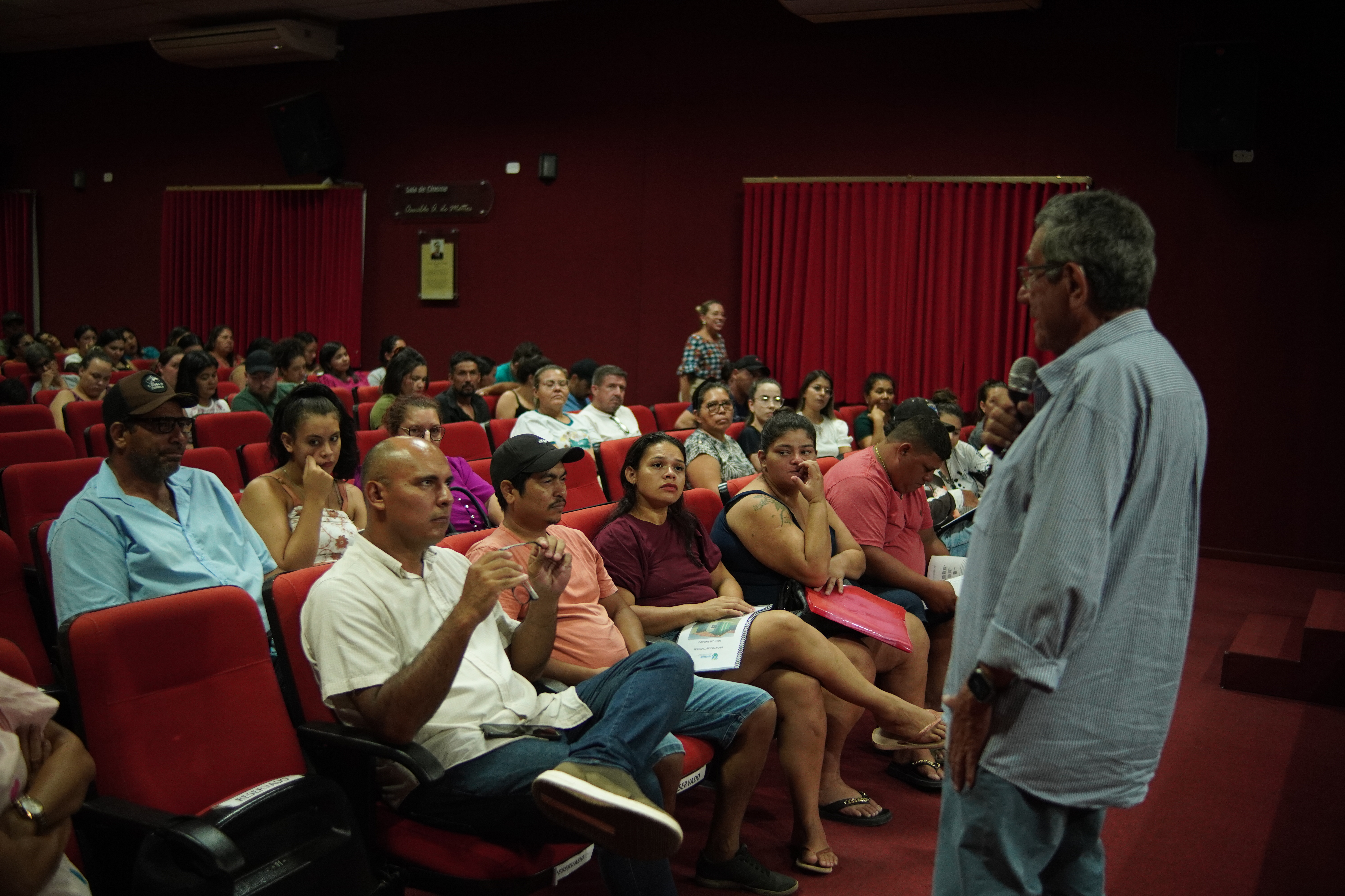 Assinatura de contratos marca início das obras do Projeto Lote Urbanizado – Dom Pepe Assinatura de contratos marca início das obras do Projeto Lote Urbanizado – Dom Pepe