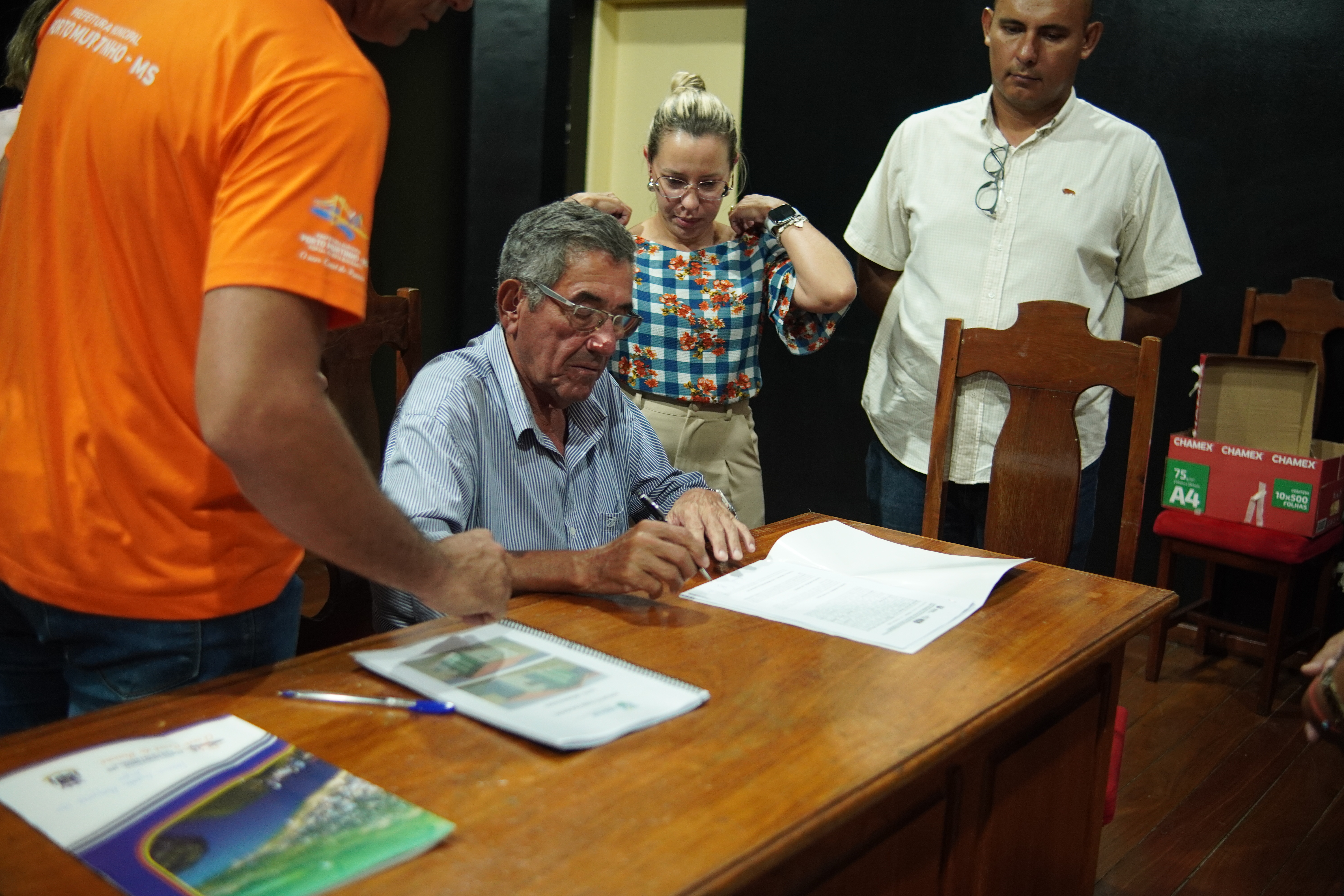 Assinatura de contratos marca início das obras do Projeto Lote Urbanizado – Dom Pepe Assinatura de contratos marca início das obras do Projeto Lote Urbanizado – Dom Pepe