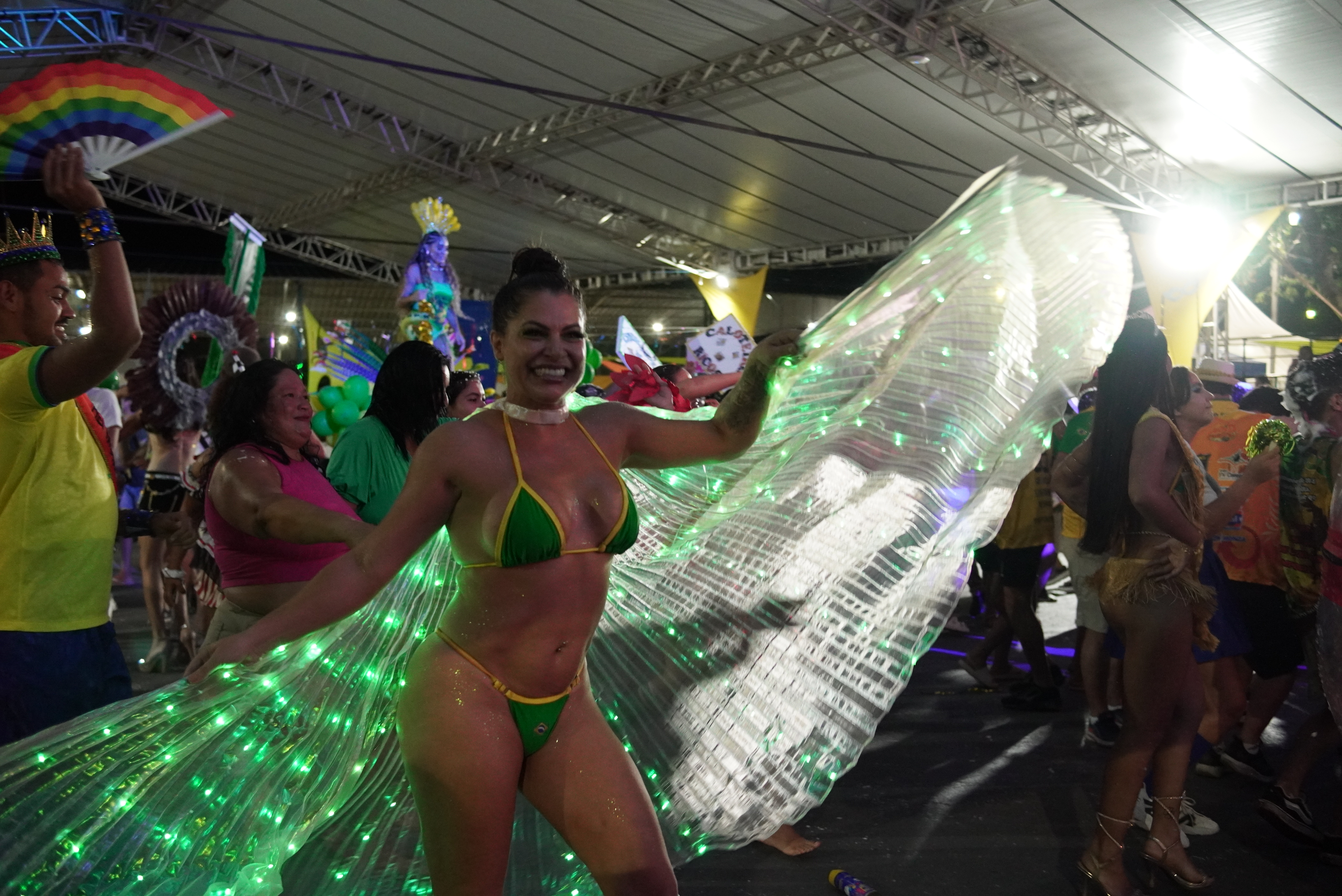 PORTO FOLIA 2026 - Carnaval da Alegria movimenta Porto Murtinho e fortalece economia local PORTO FOLIA 2026 - Carnaval da Alegria movimenta Porto Murtinho e fortalece economia local