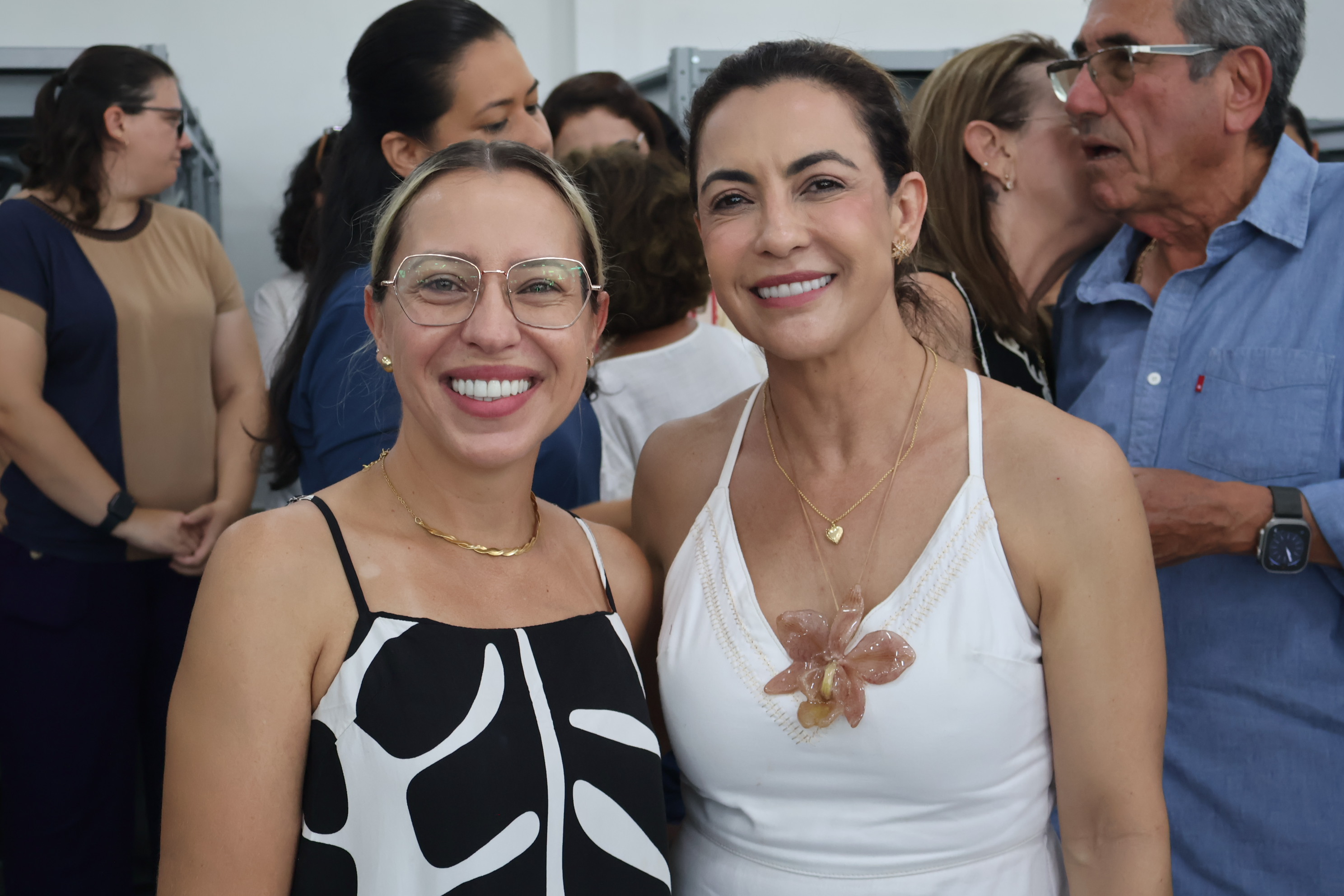 VISITA SENADORA SORAYA THRONICKE