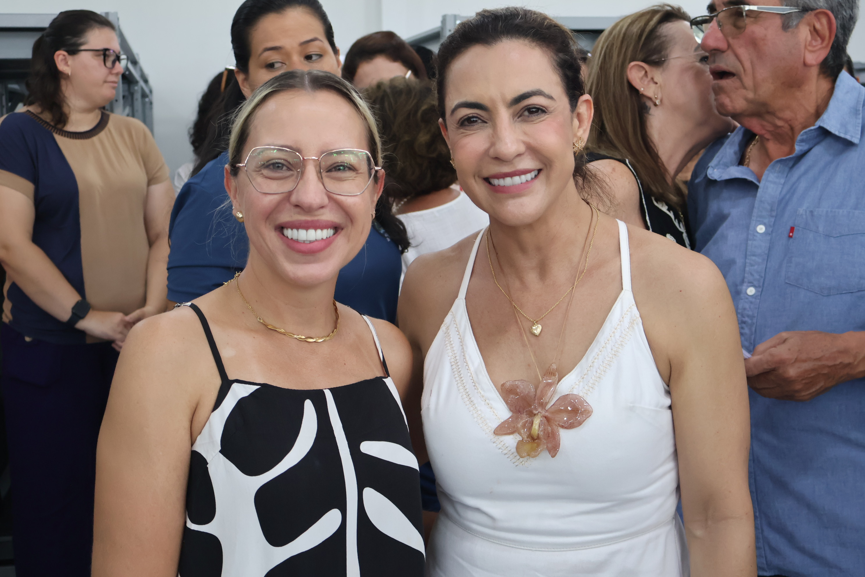 VISITA SENADORA SORAYA THRONICKE