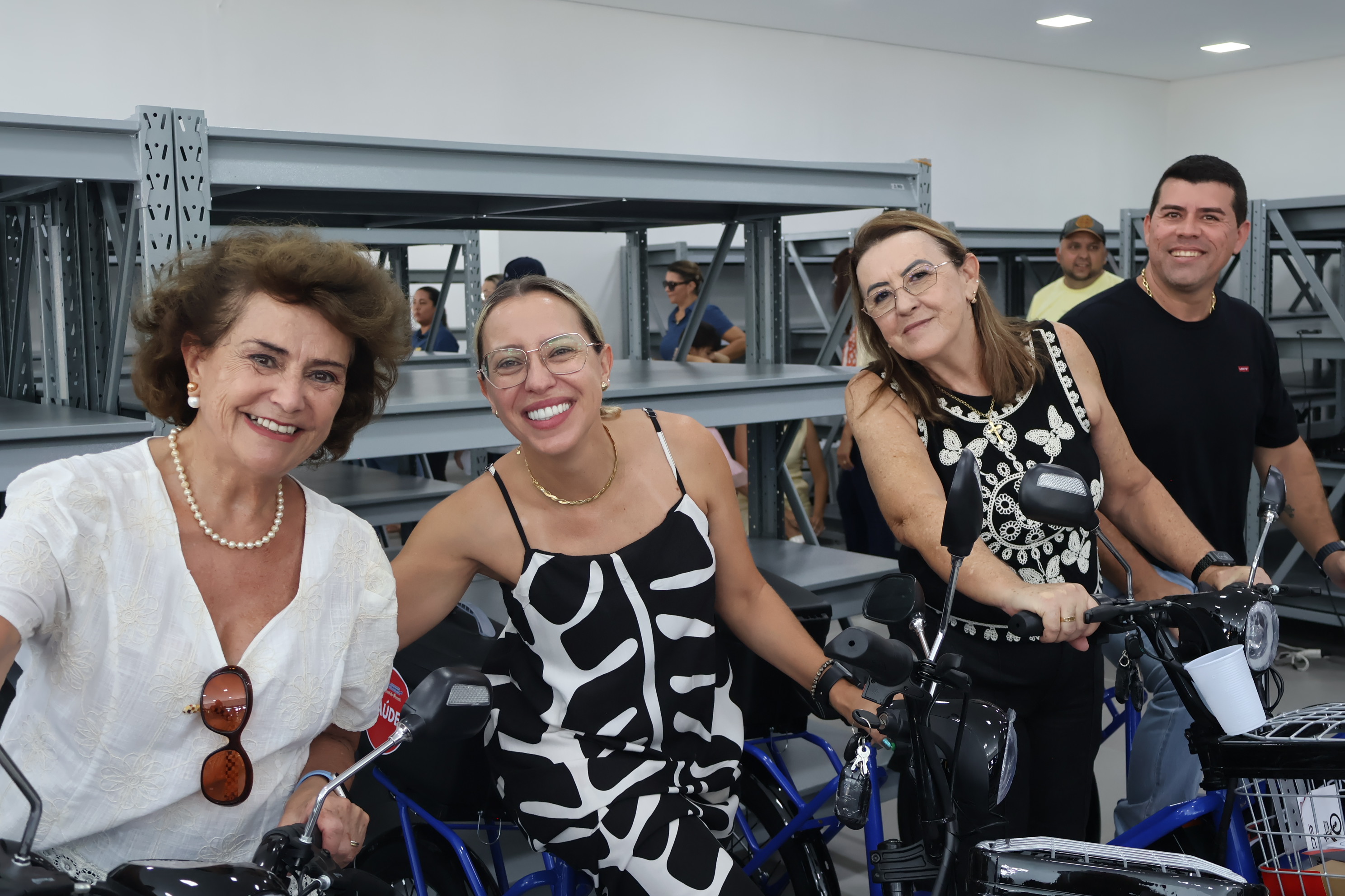 VISITA SENADORA SORAYA THRONICKE