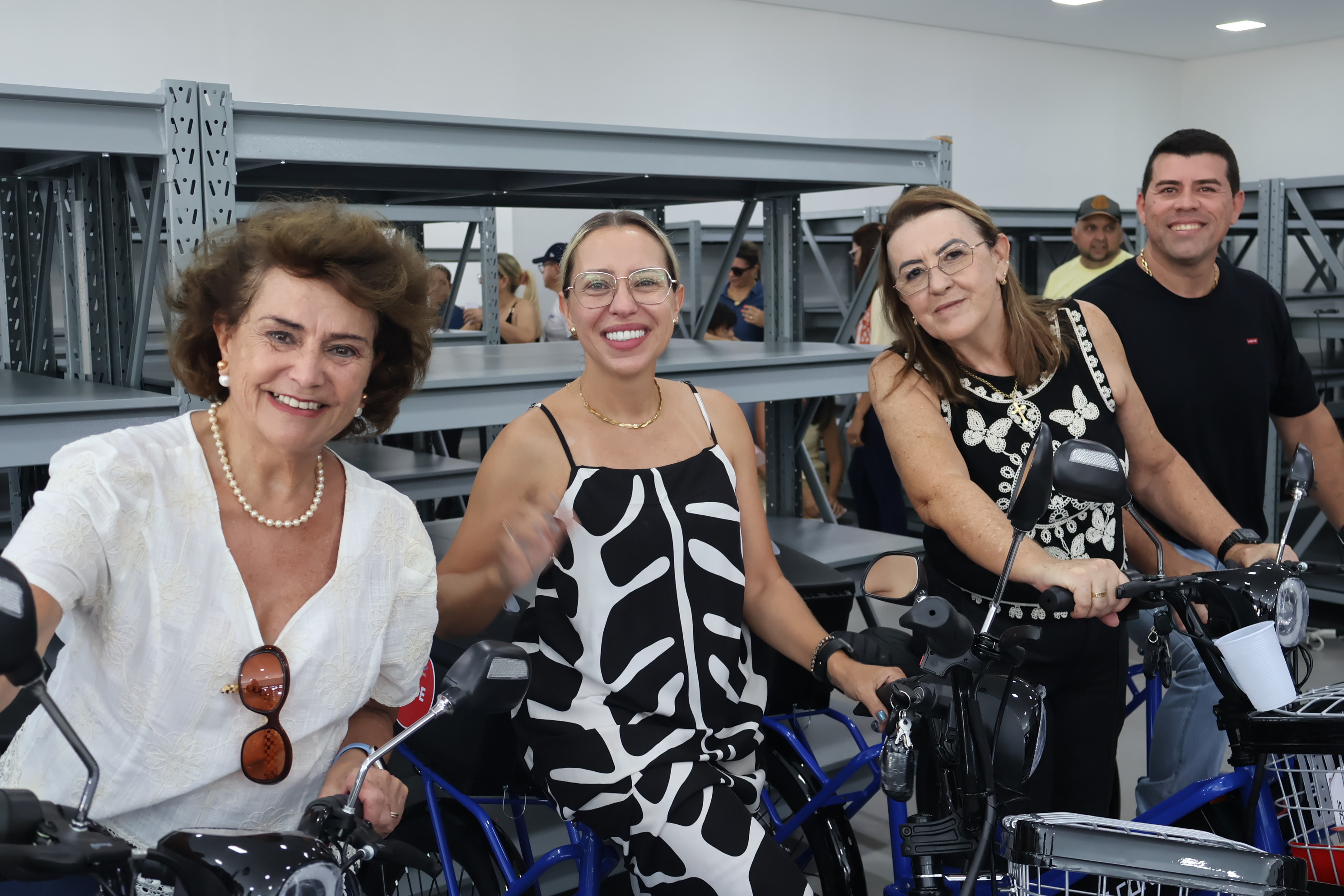 VISITA SENADORA SORAYA THRONICKE